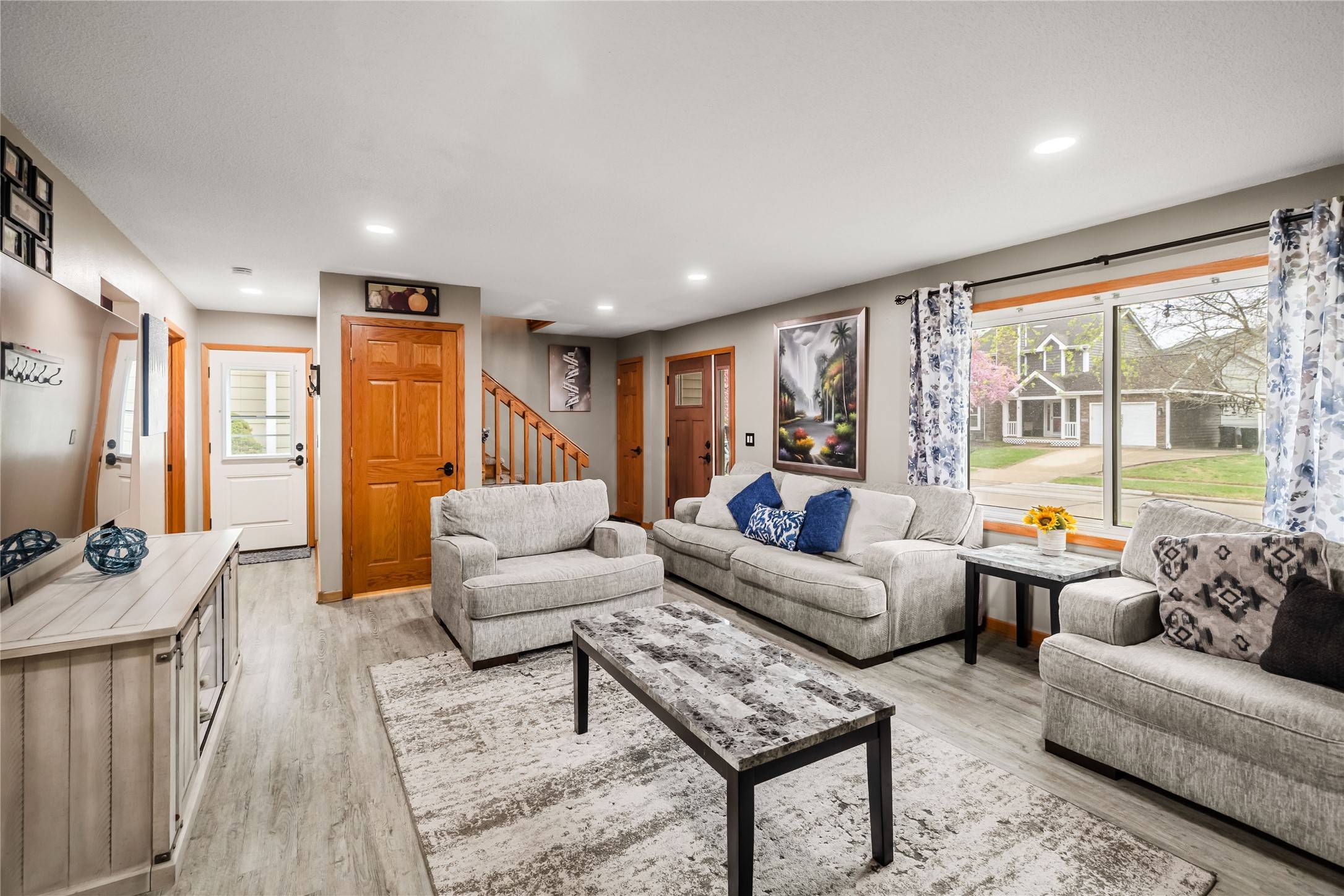 Urbandale, IA 50322,7037 Hickory Lane