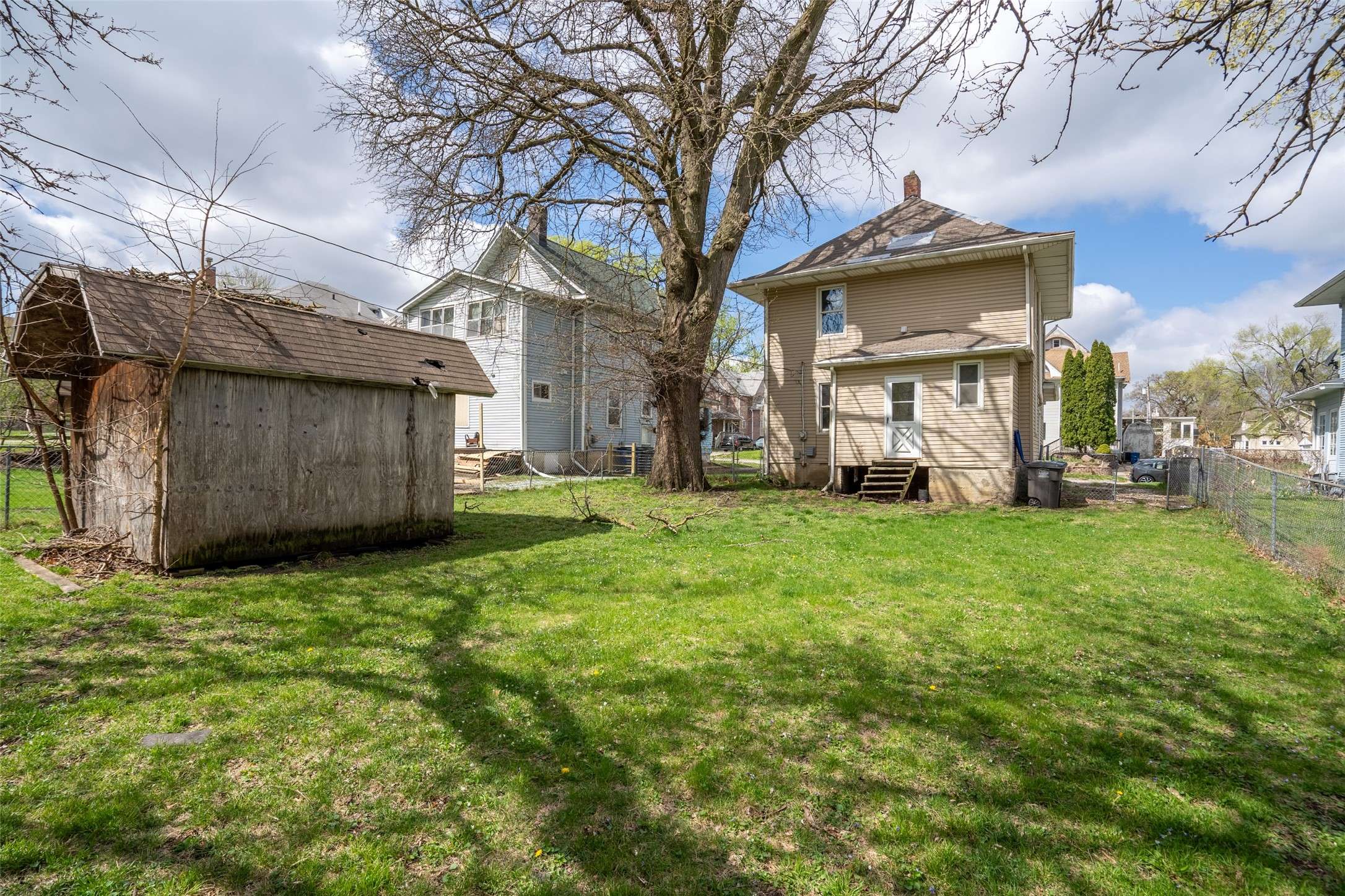 Des Moines, IA 50314,1915 8th Street