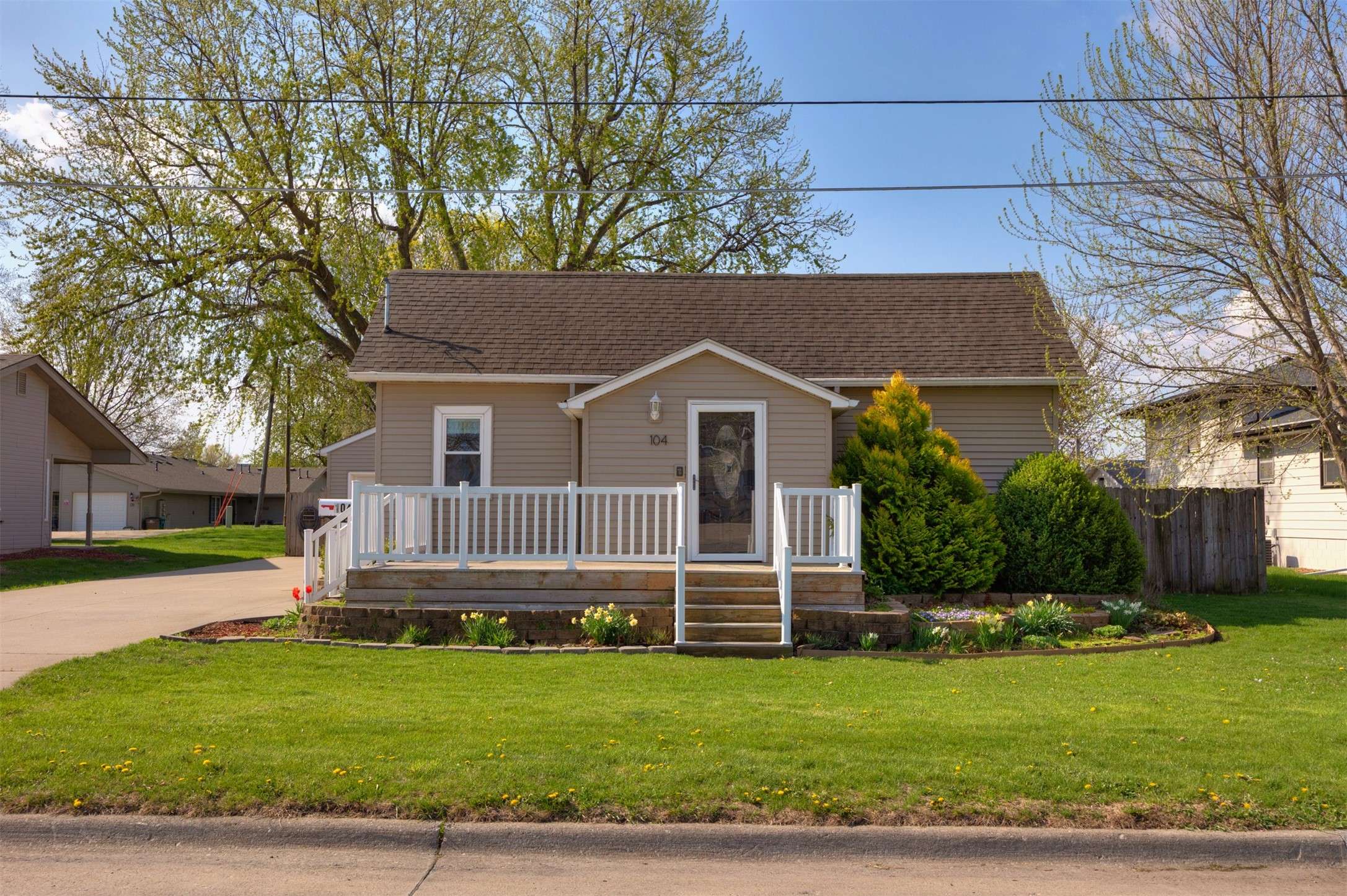 Altoona, IA 50009,104 4th Street SW