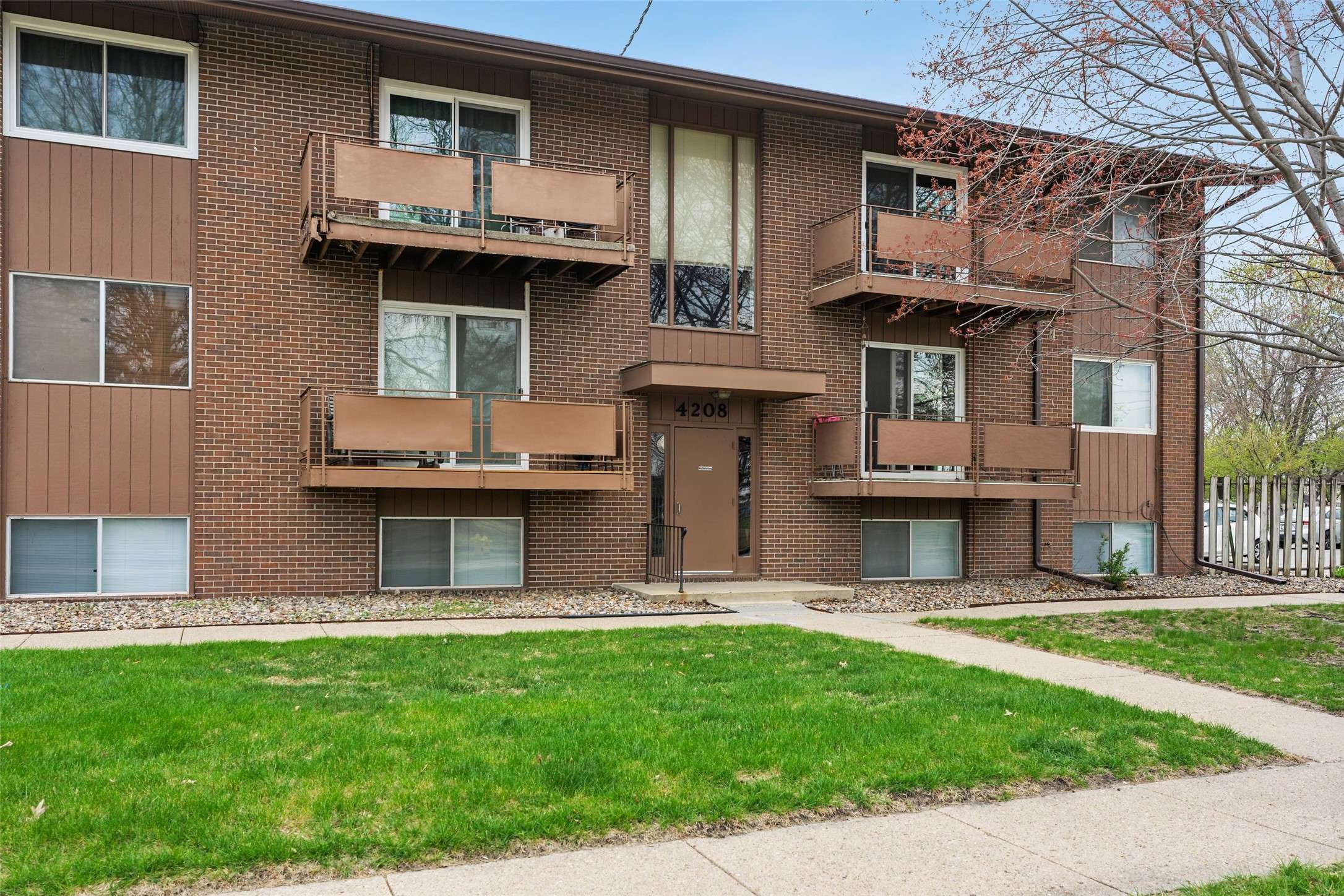 Urbandale, IA 50322,4208 64th Street #6