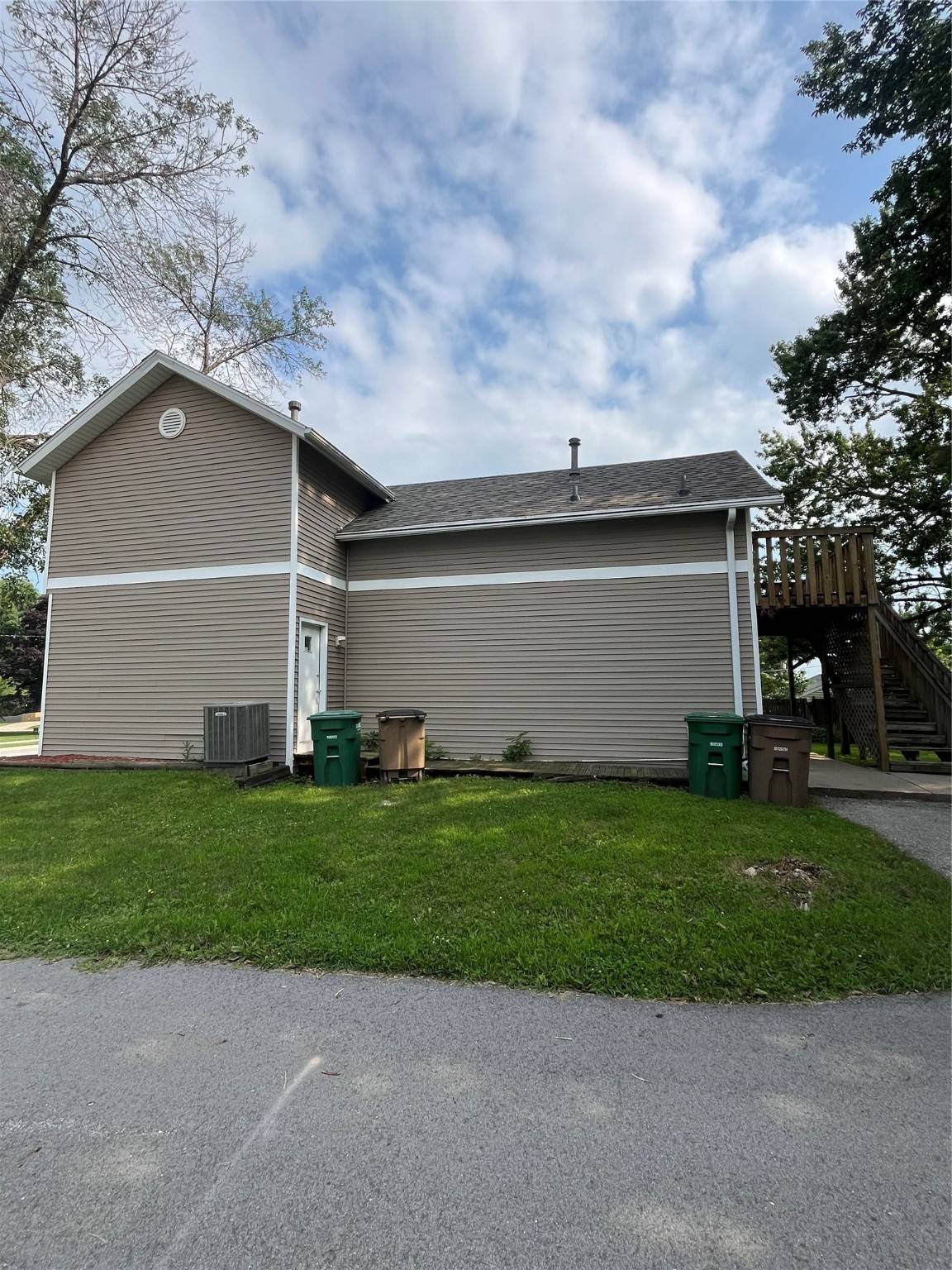 Altoona, IA 50009,604 1st Avenue S