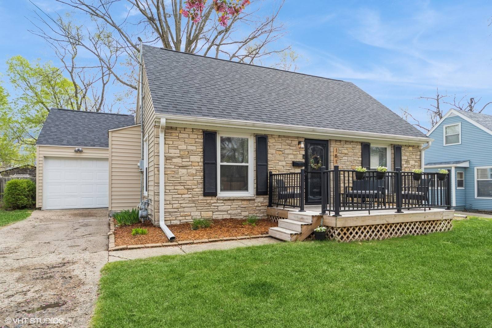 Des Moines, IA 50310,1811 56th Street
