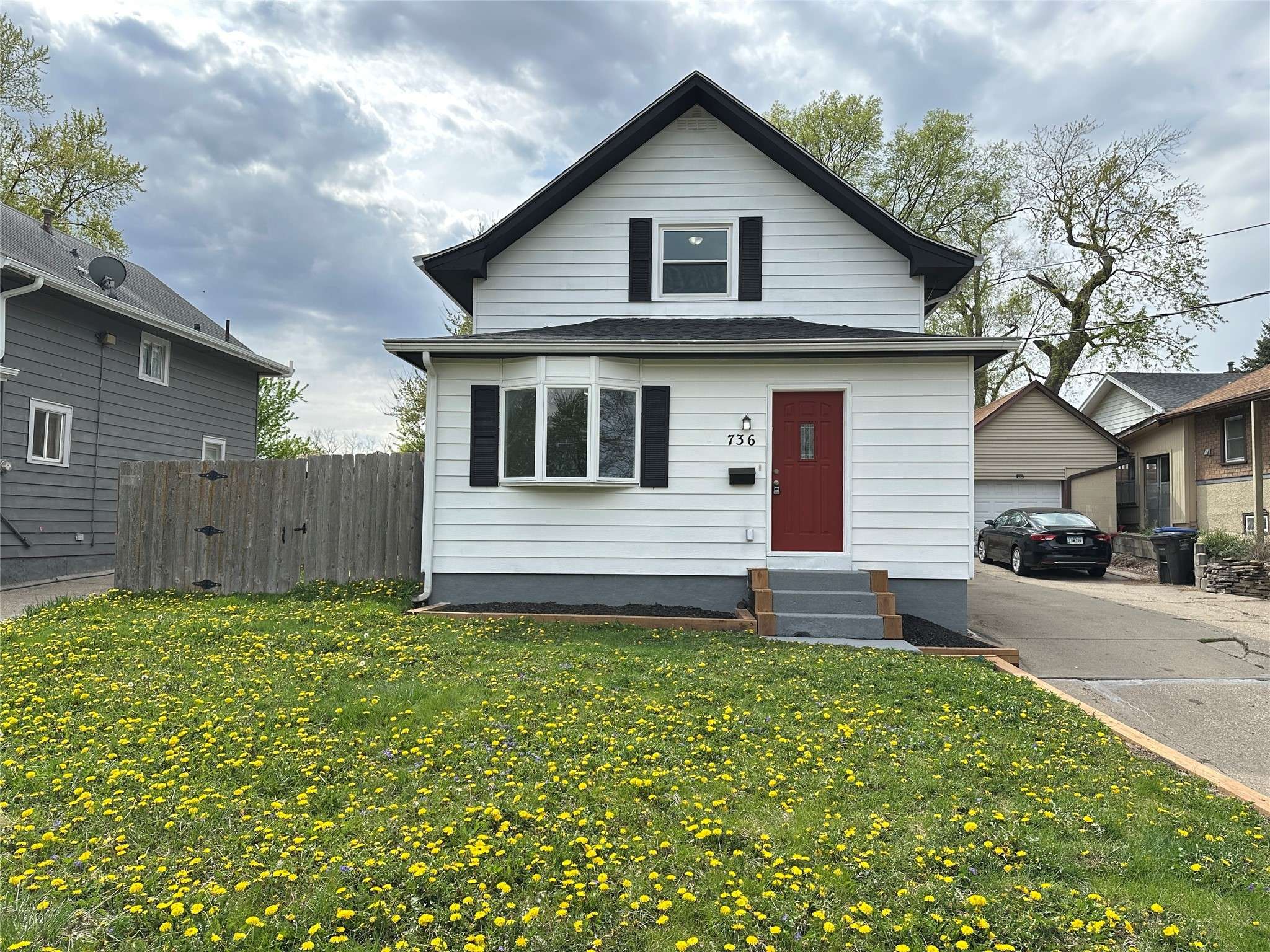 Des Moines, IA 50312,736 38th Street