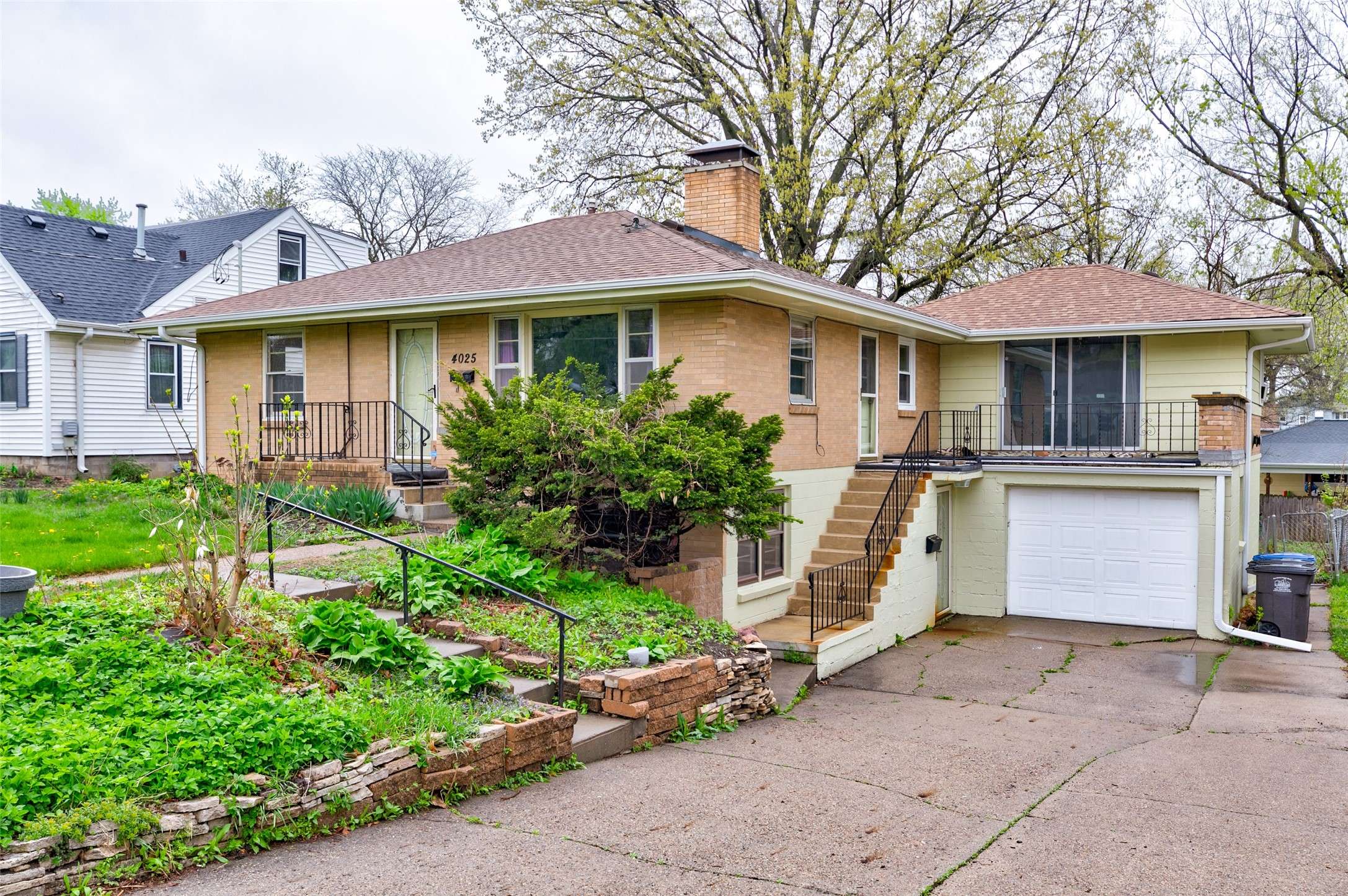 Des Moines, IA 50310,4025 54th Street