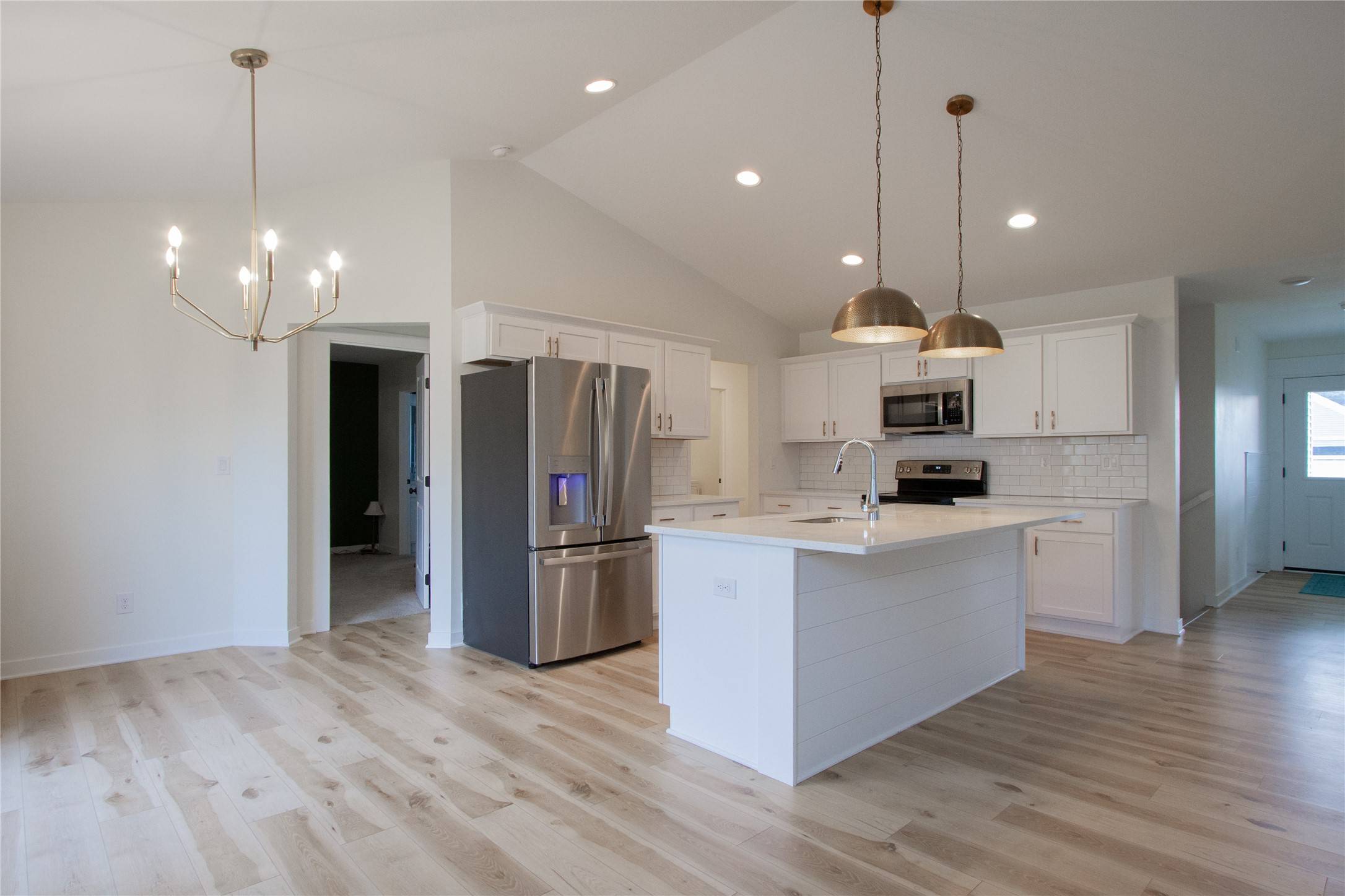 Pella, IA 50219,2921 Primrose Lane