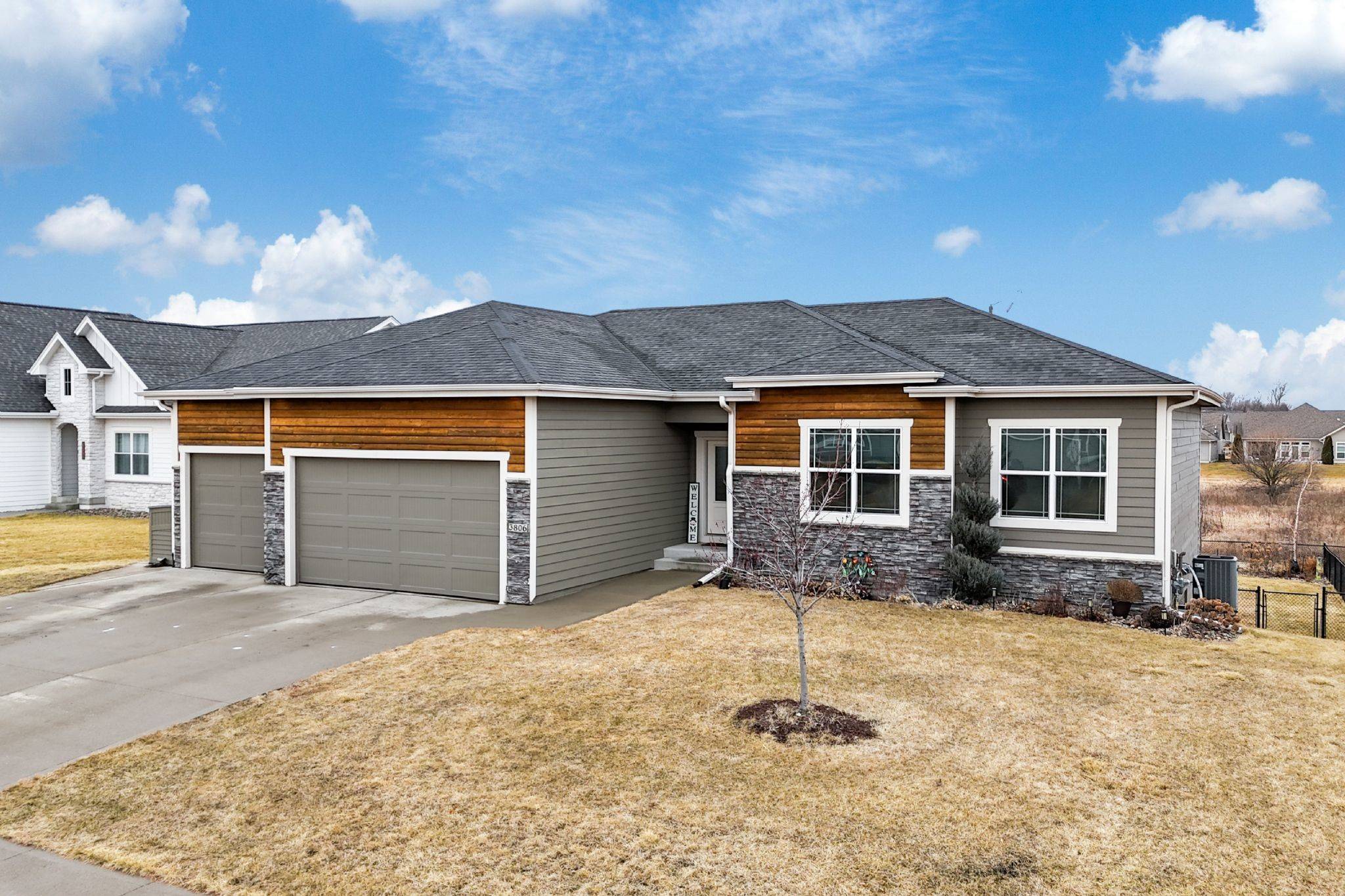 Ankeny, IA 50023,3806 NW Applewood Court