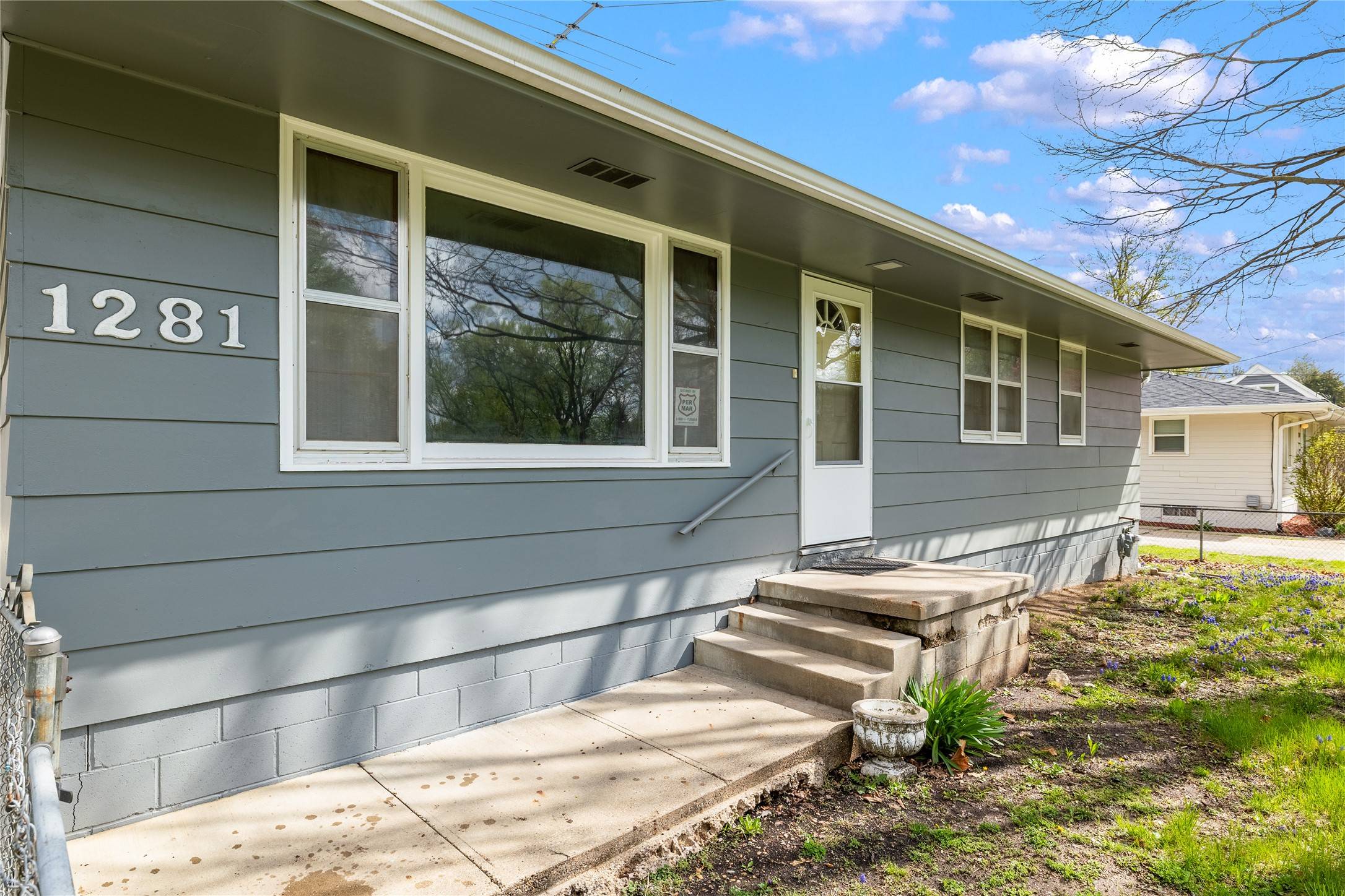 Des Moines, IA 50315,1281 Amos Avenue