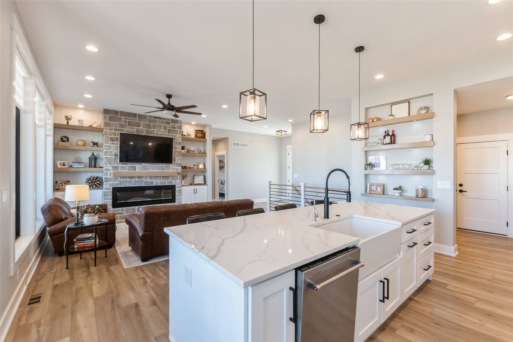 Clive, IA 50325,17965 Hammontree Circle