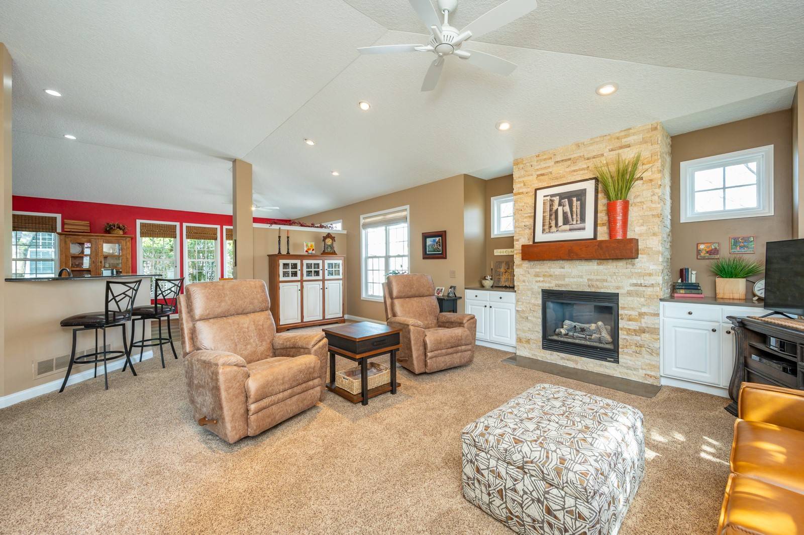 Urbandale, IA 50323,12711 Sunflower Drive