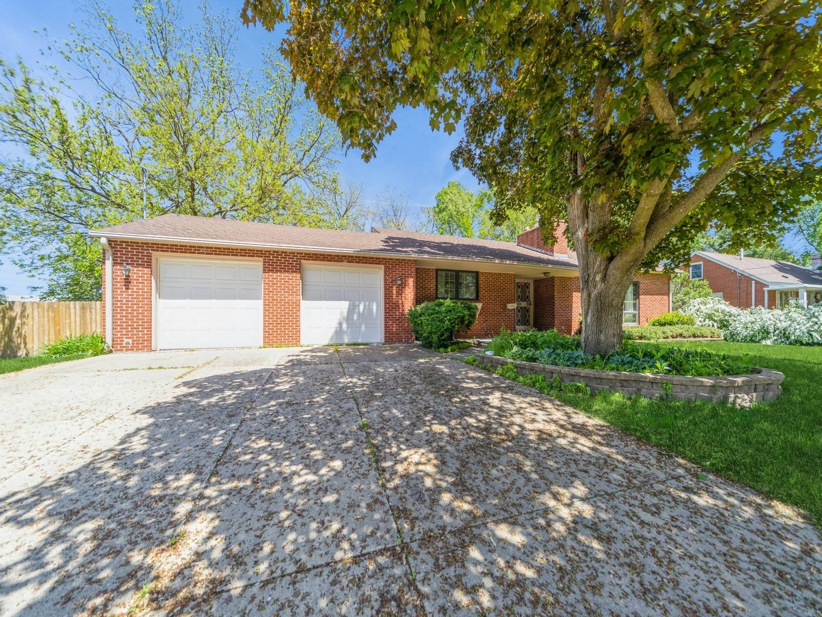 Urbandale, IA 50322,6903 Oliver Smith Drive