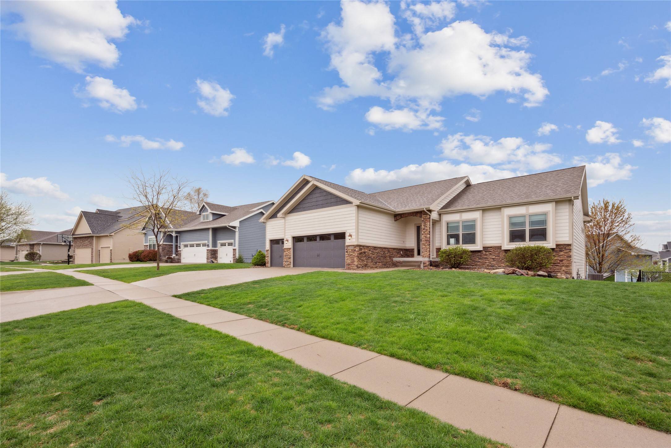 Grimes, IA 50111,2608 NE Chevalia Court