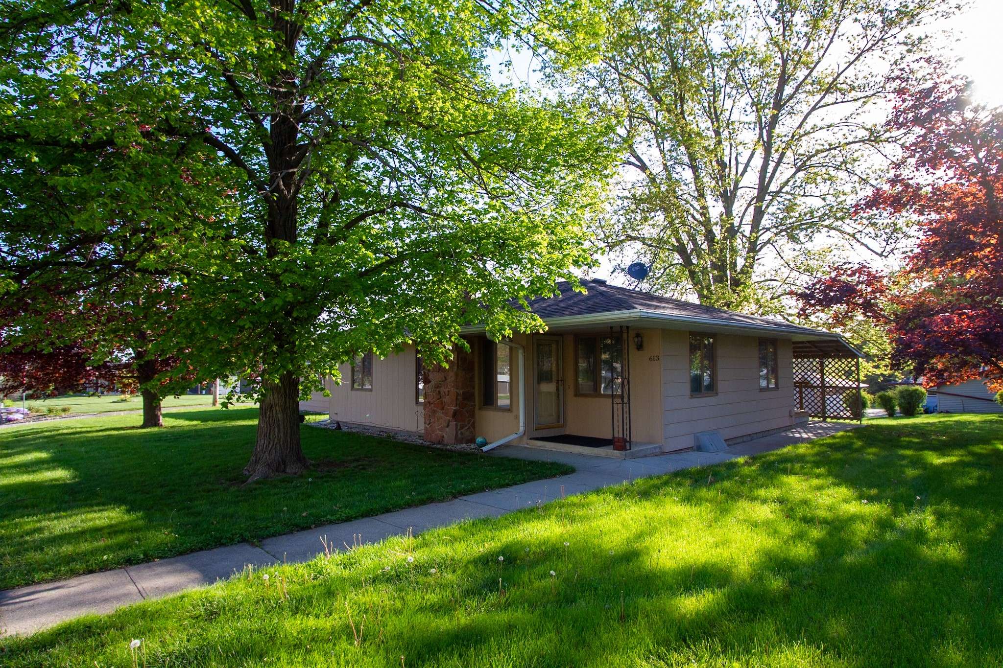 Monroe, IA 50170,613 N Monroe Street