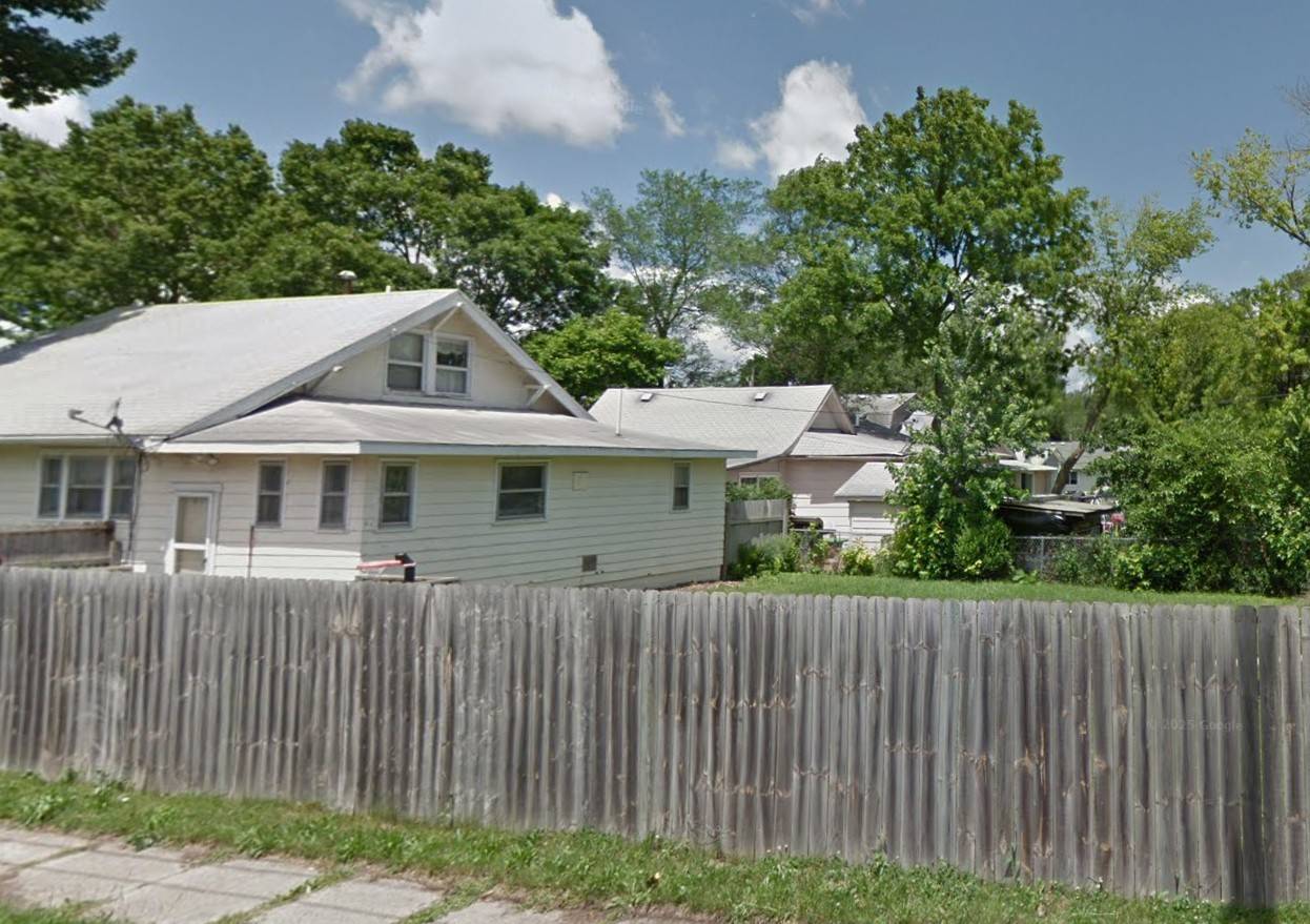 Des Moines, IA 50317,1601 E 22nd Street