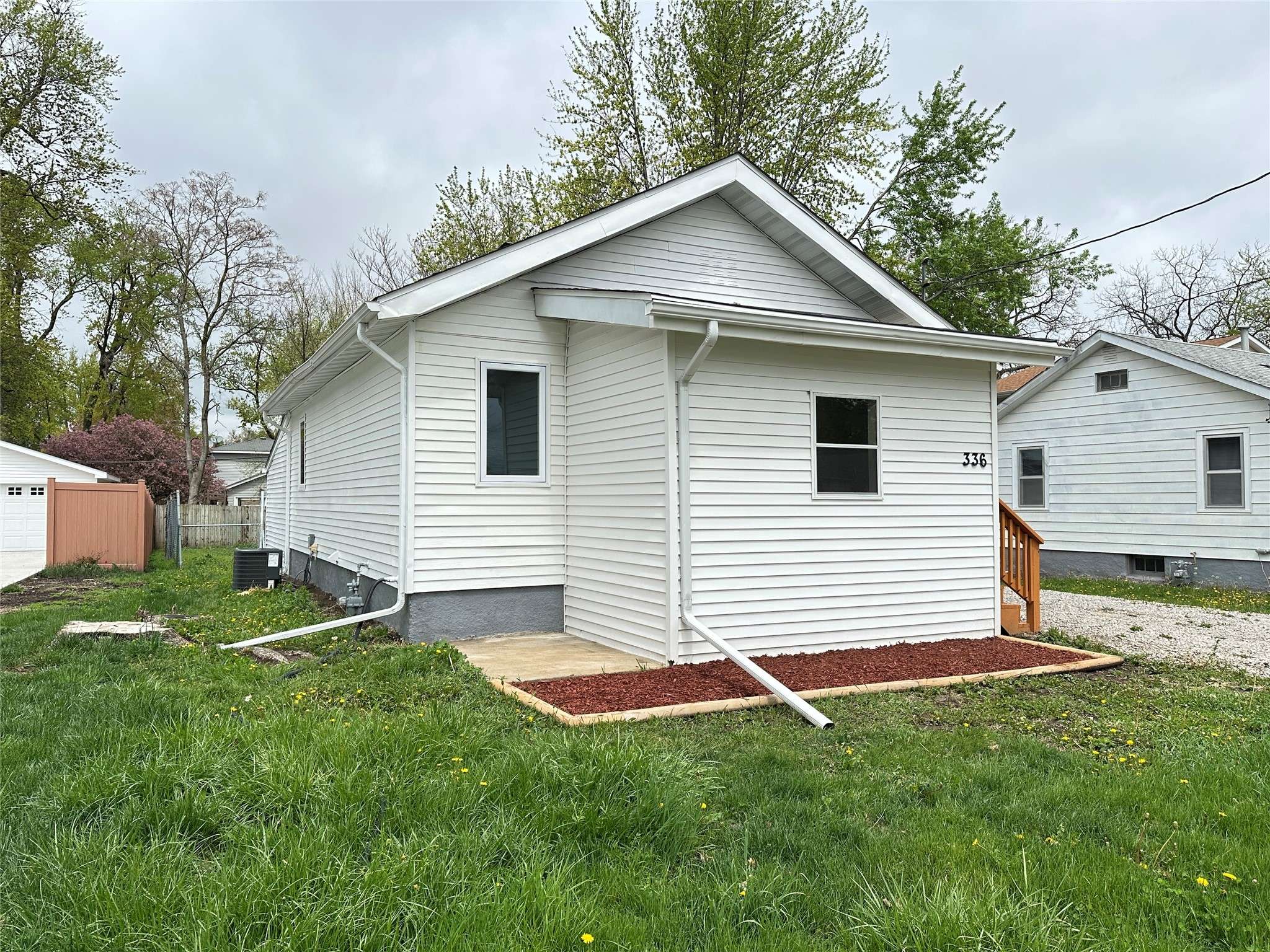Des Moines, IA 50315,336 E Lally Street