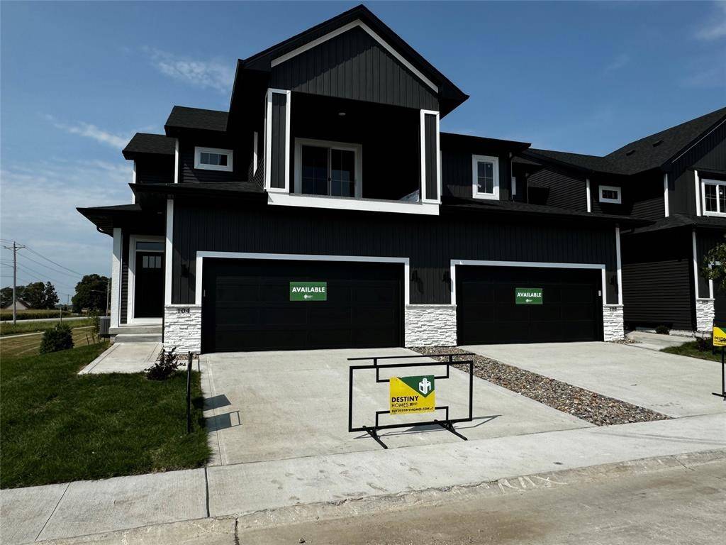 Ankeny, IA 50021,104 NE Doe Pointe Lane