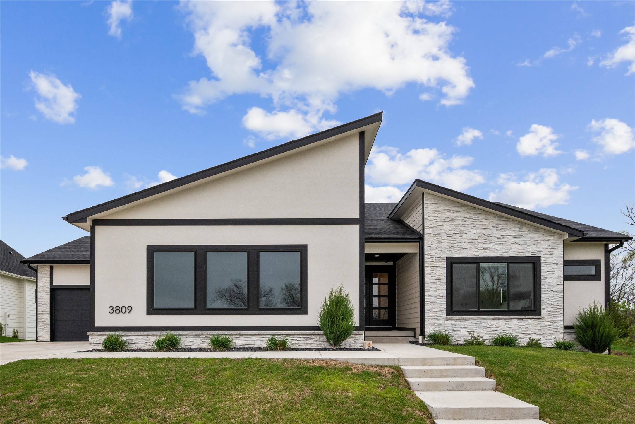 Clive, IA 50325,3809 Westgate Parkway