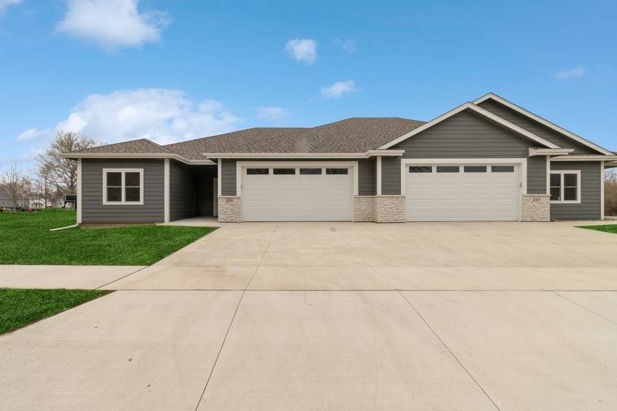 Newton, IA 50208,2391 N 10th Avenue E