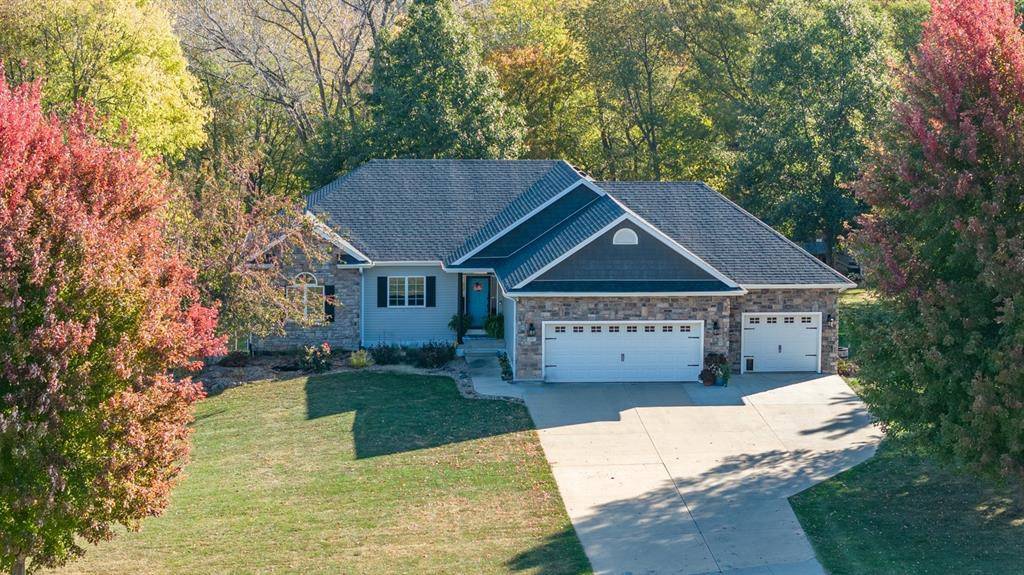 Pleasant Hill, IA 50327,895 SE 61st Street