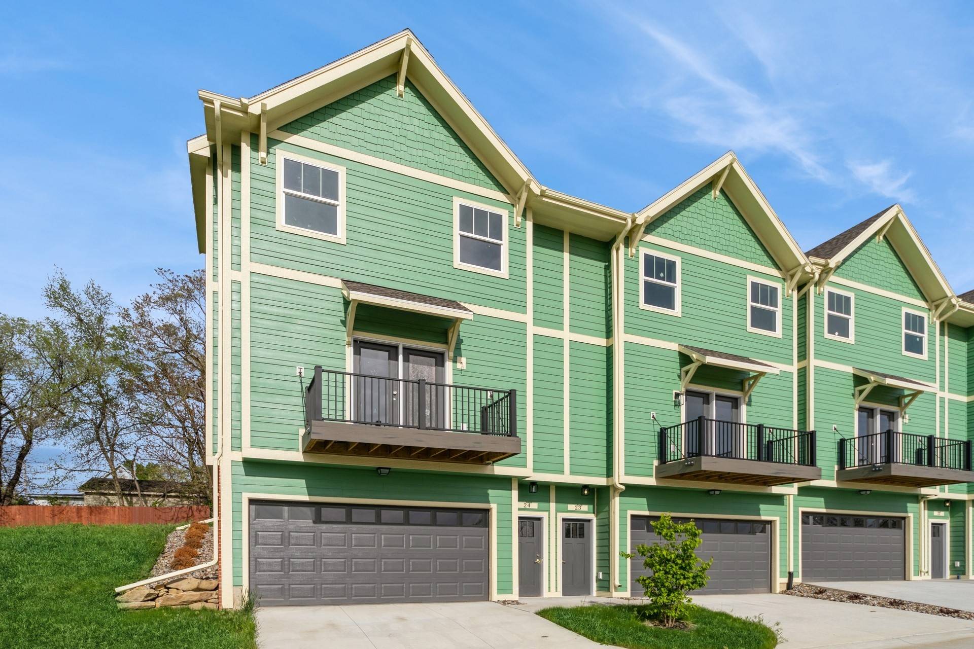 Des Moines, IA 50314,335 Forest Avenue #24