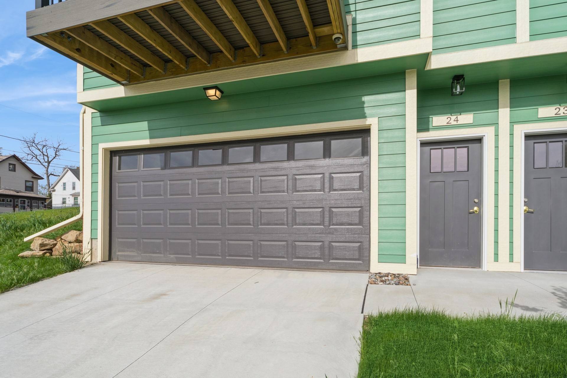 Des Moines, IA 50314,335 Forest Avenue #24