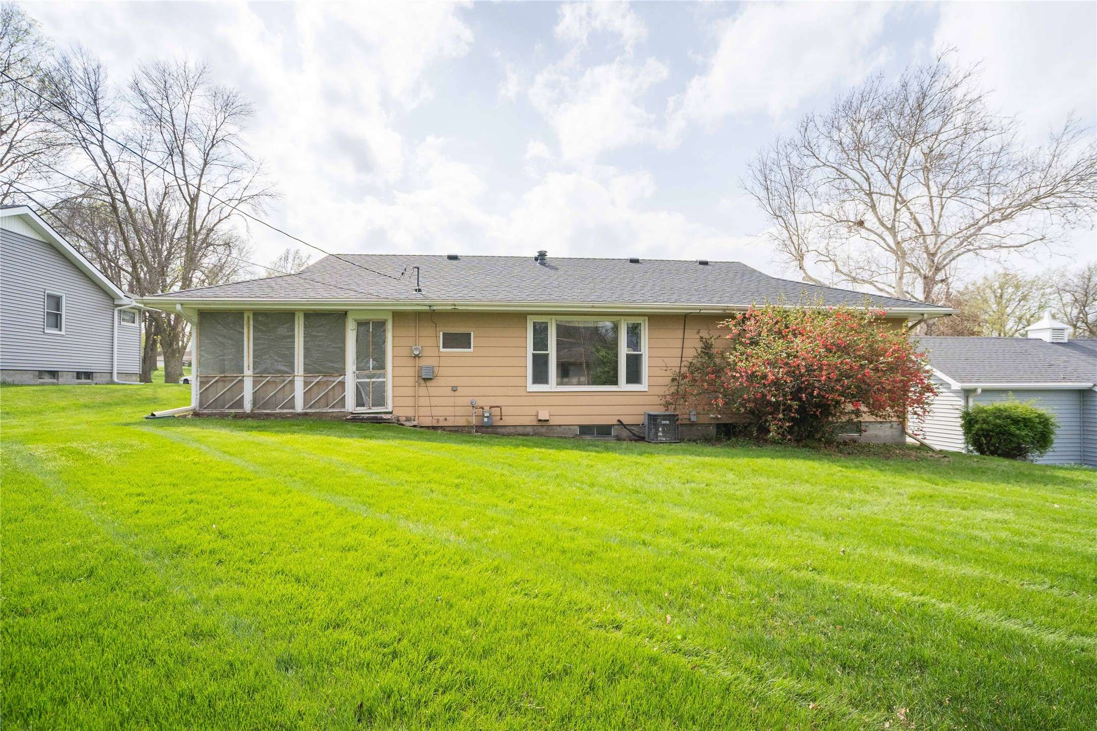 Perry, IA 50220,810 15 Street