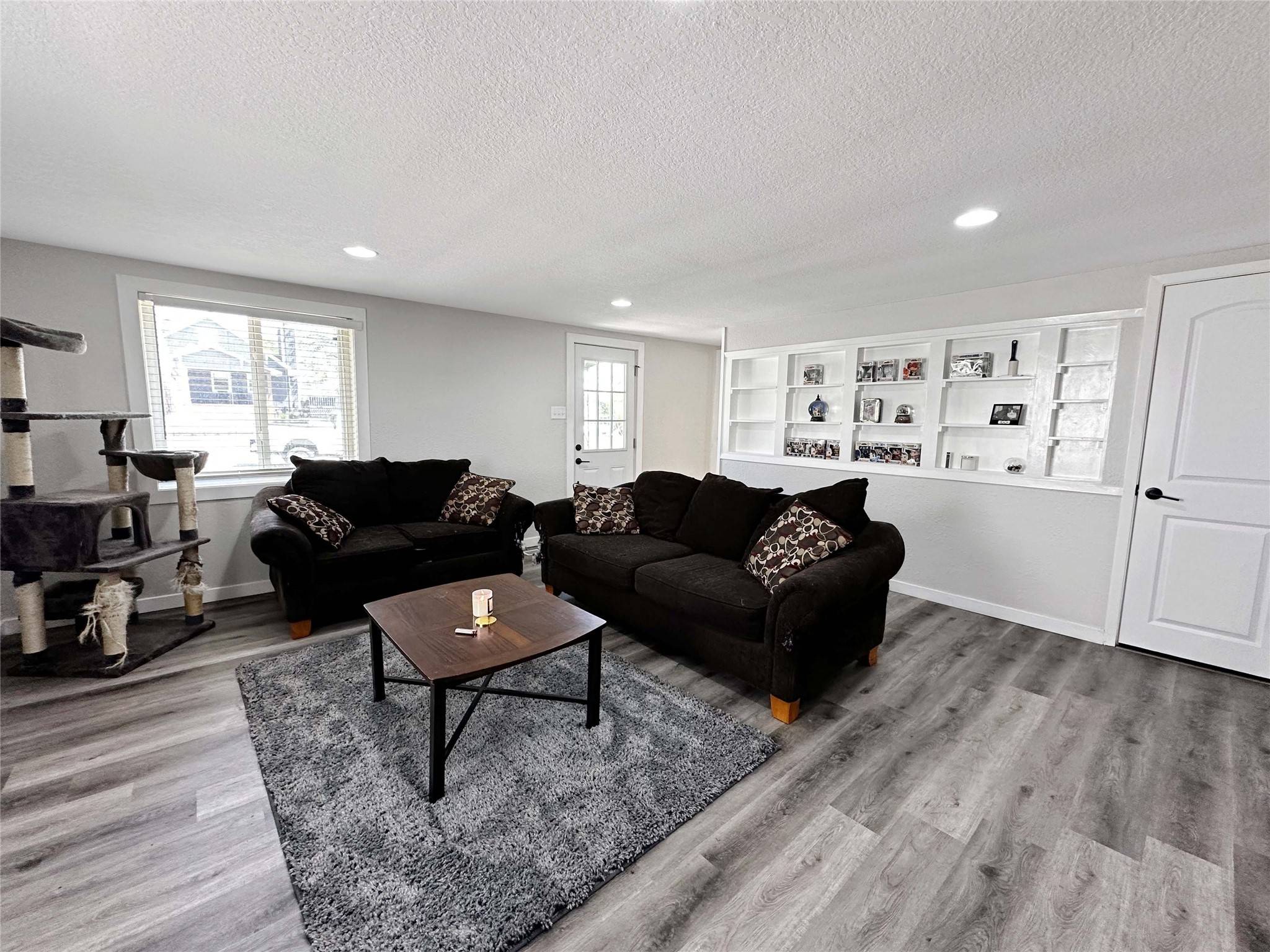 West Des Moines, IA 50265,608 12th Street