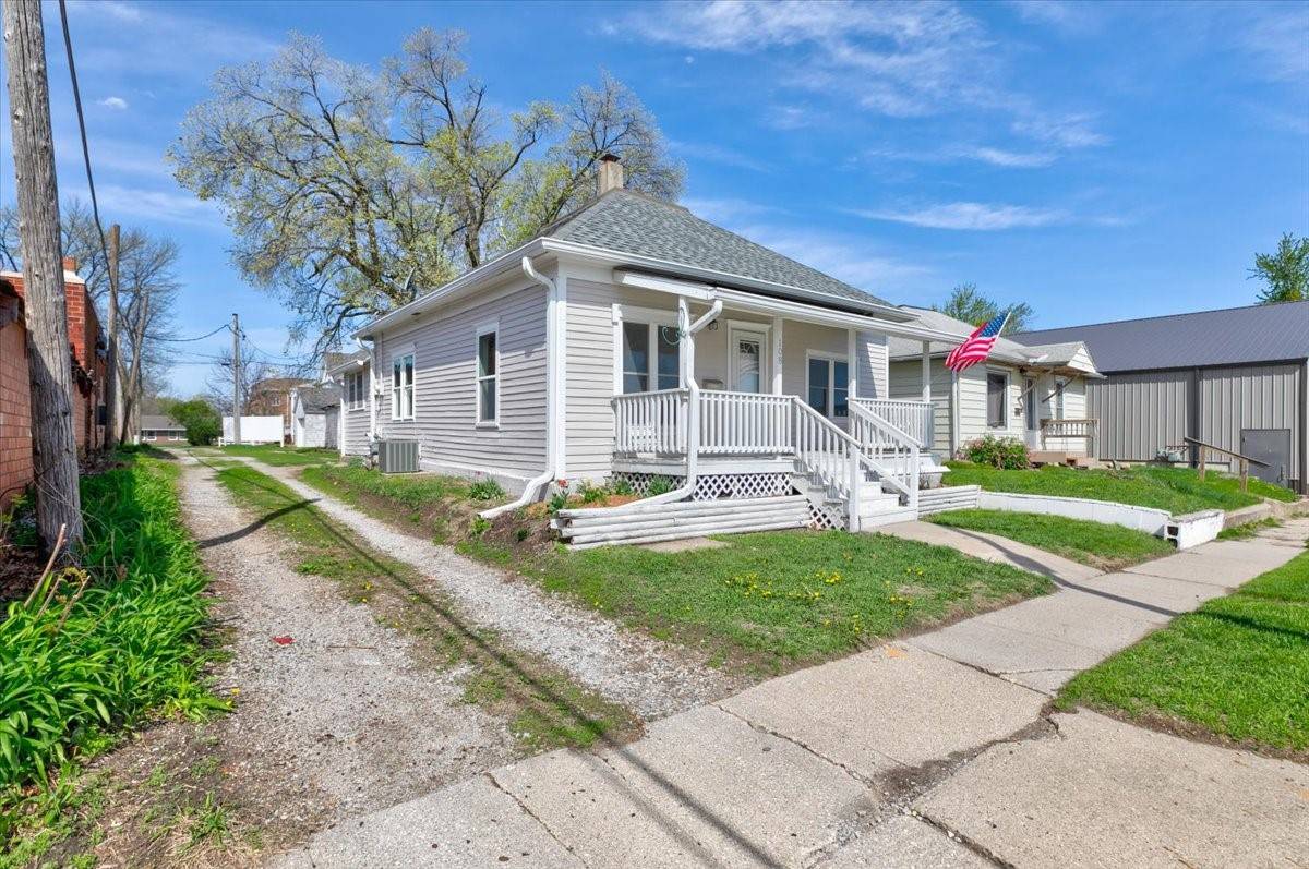 Madrid, IA 50156,108 S Main Street