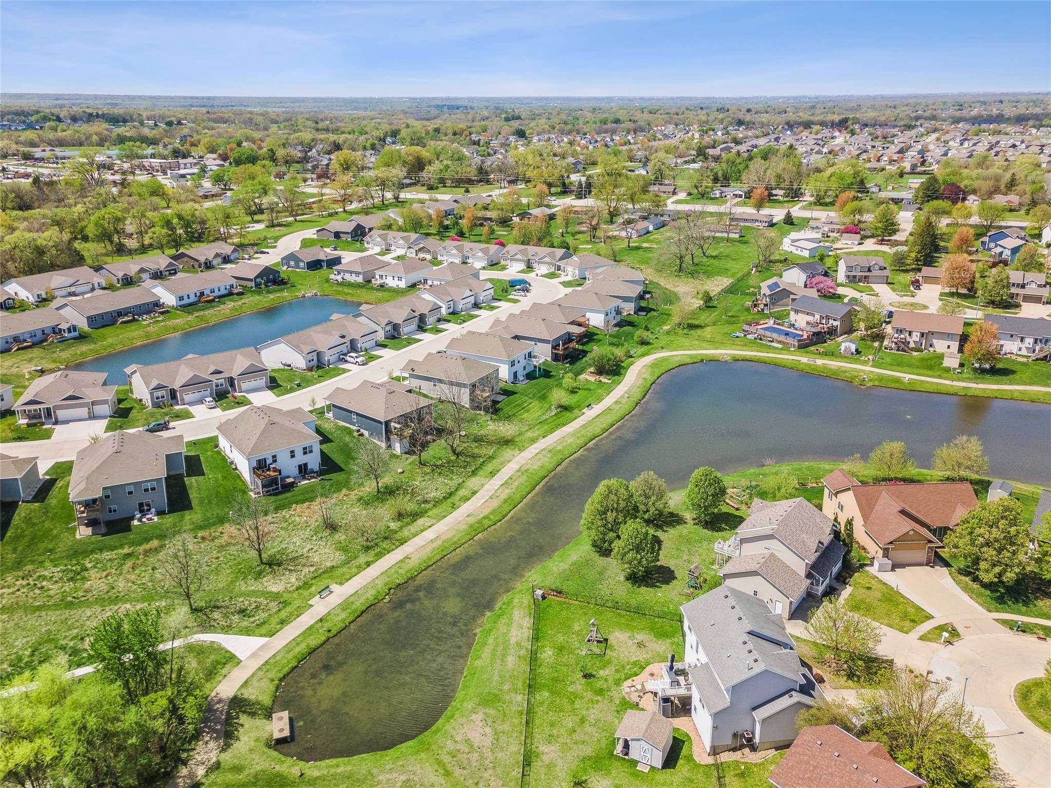 Ankeny, IA 50021,332 SE Willow Run Lane