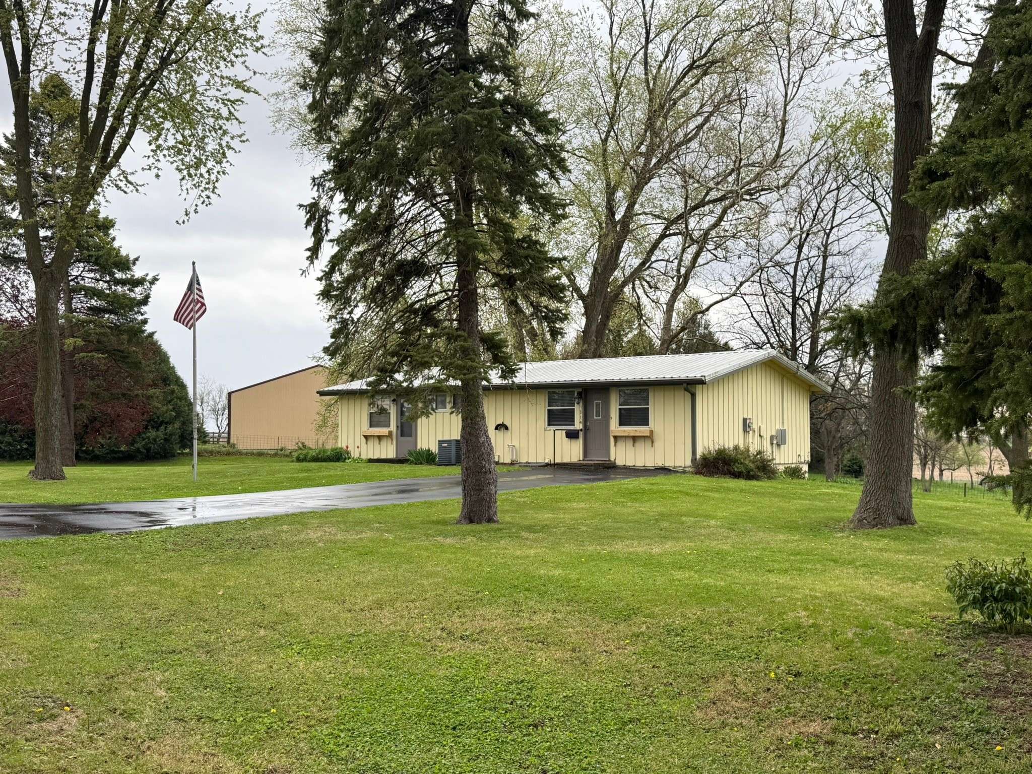Gilman, IA 50106,114 S Maple Street