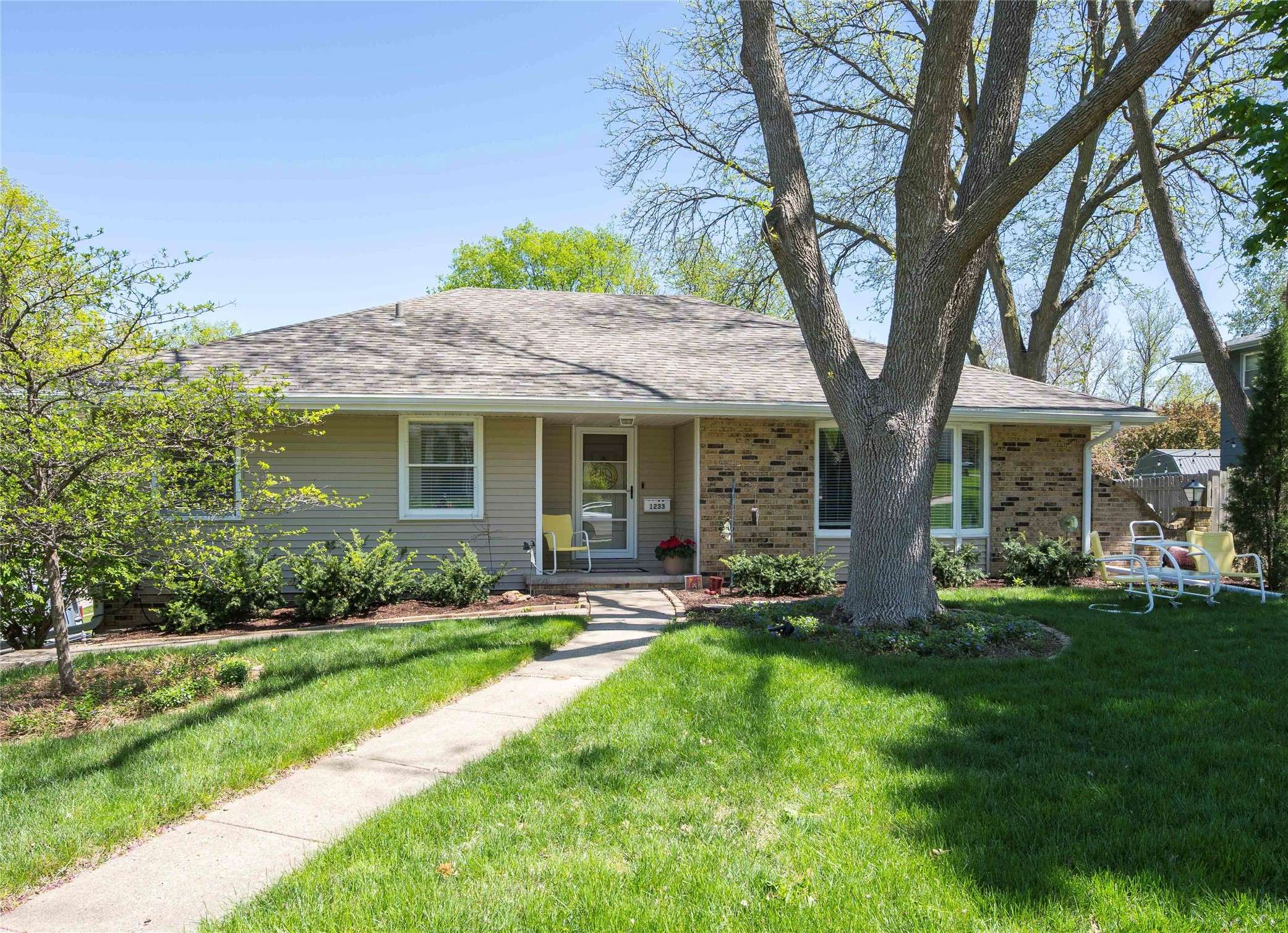 West Des Moines, IA 50266,1233 24th Street