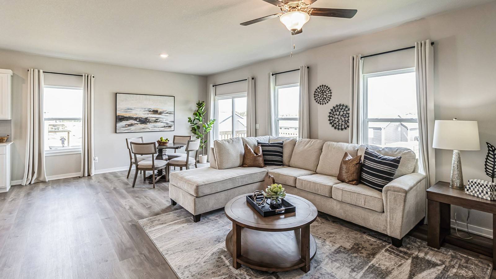 Ankeny, IA 50023,2810 NW 28TH Street
