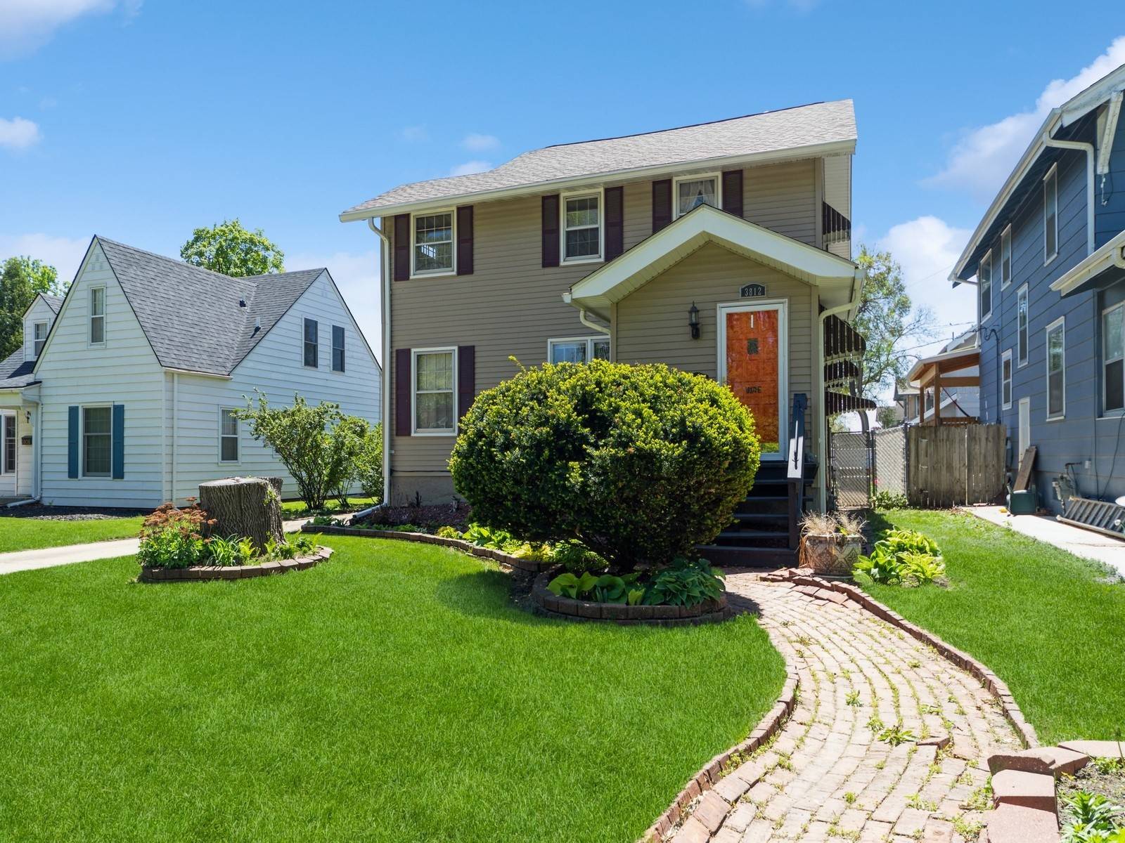 Des Moines, IA 50311,3812 Kingman Boulevard