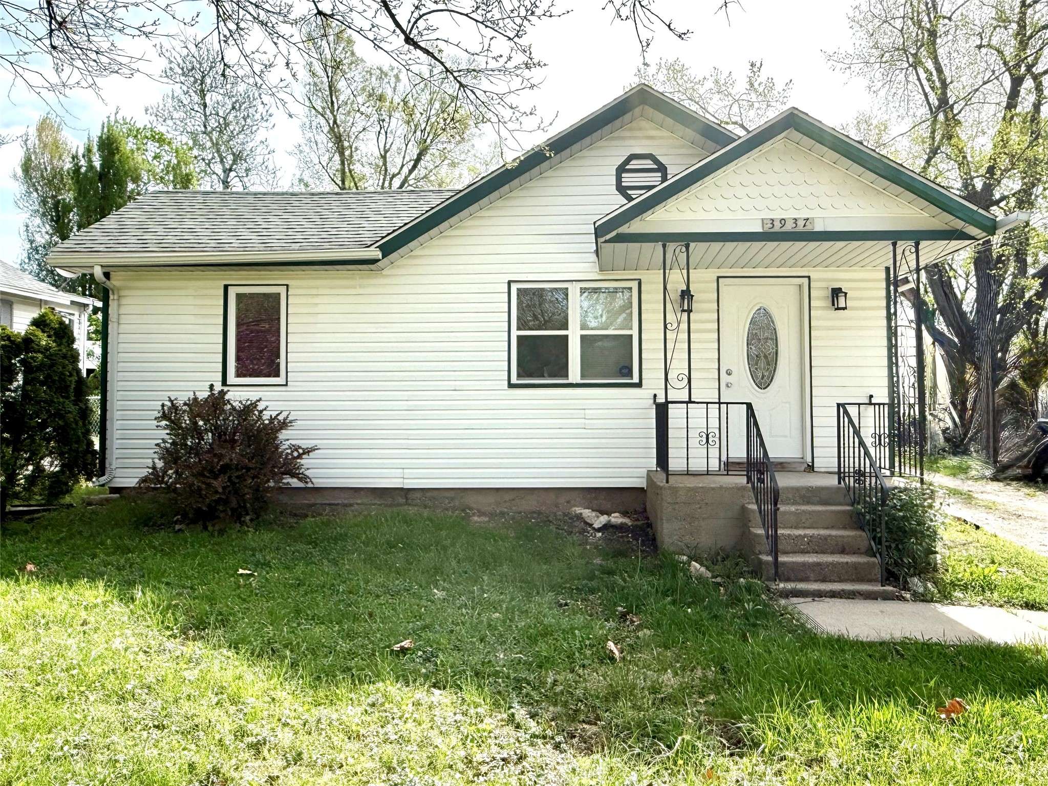 Des Moines, IA 50317,3937 E 32nd Street