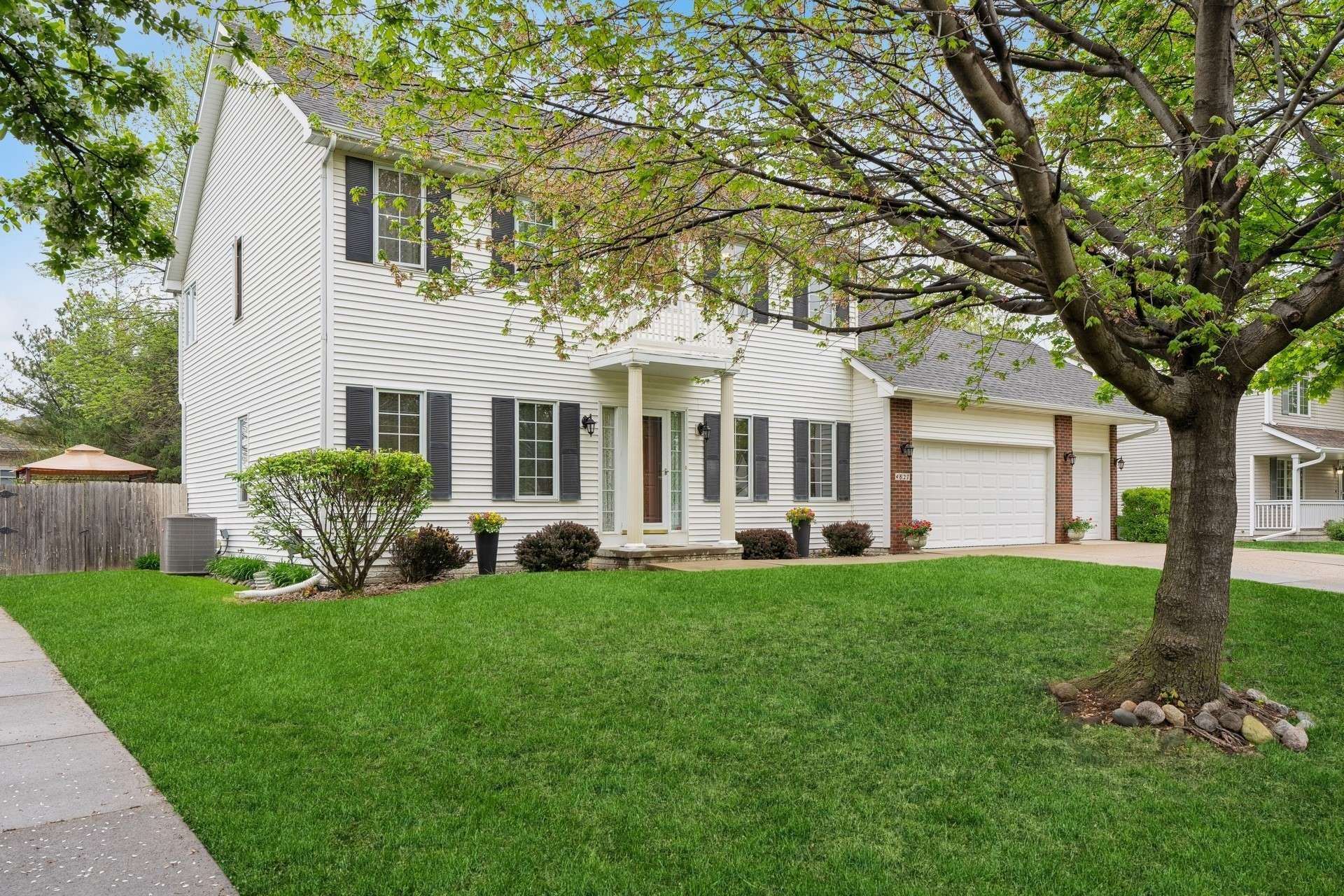 West Des Moines, IA 50265,4827 Fieldstone Drive