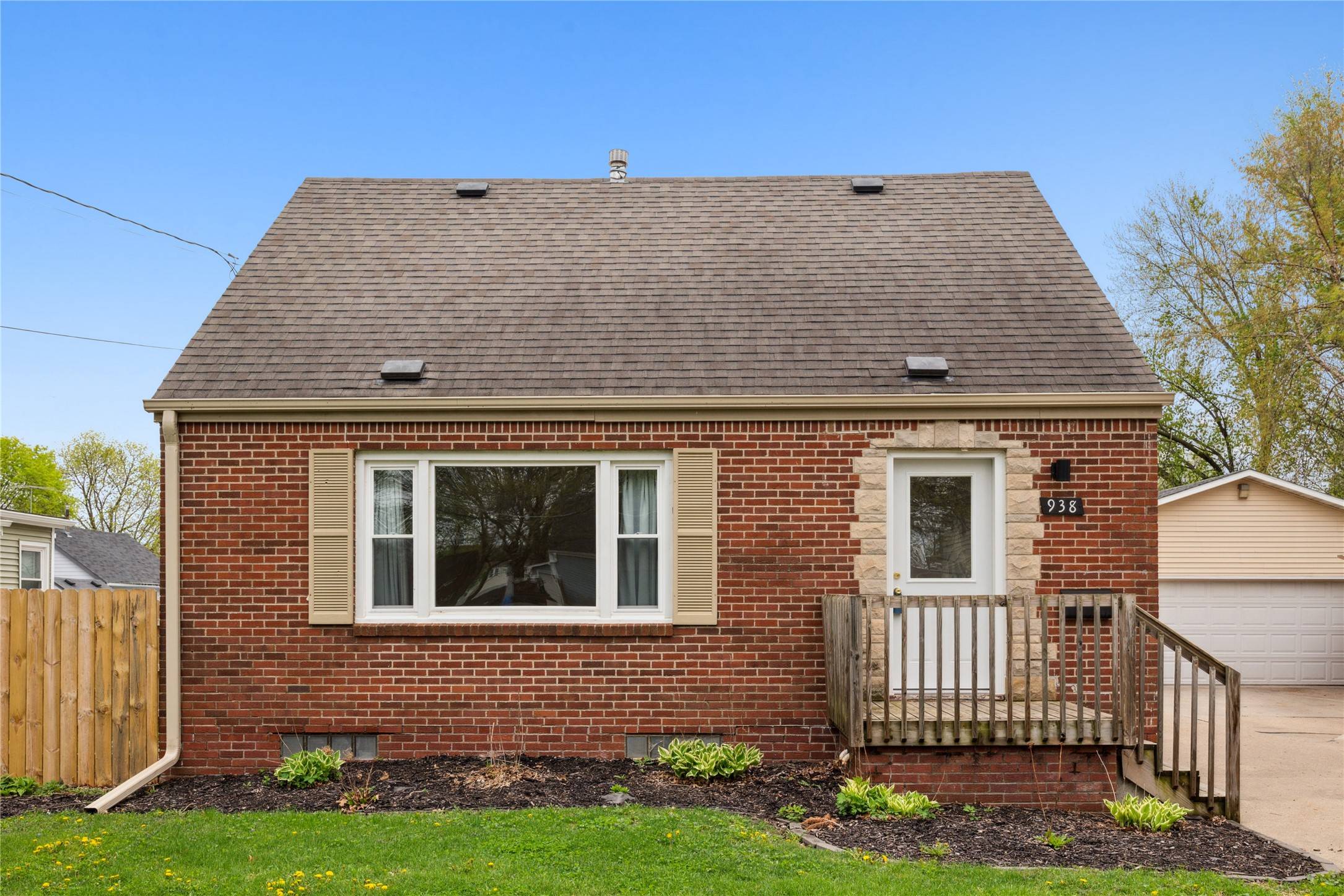Des Moines, IA 50315,938 Wolcott Avenue