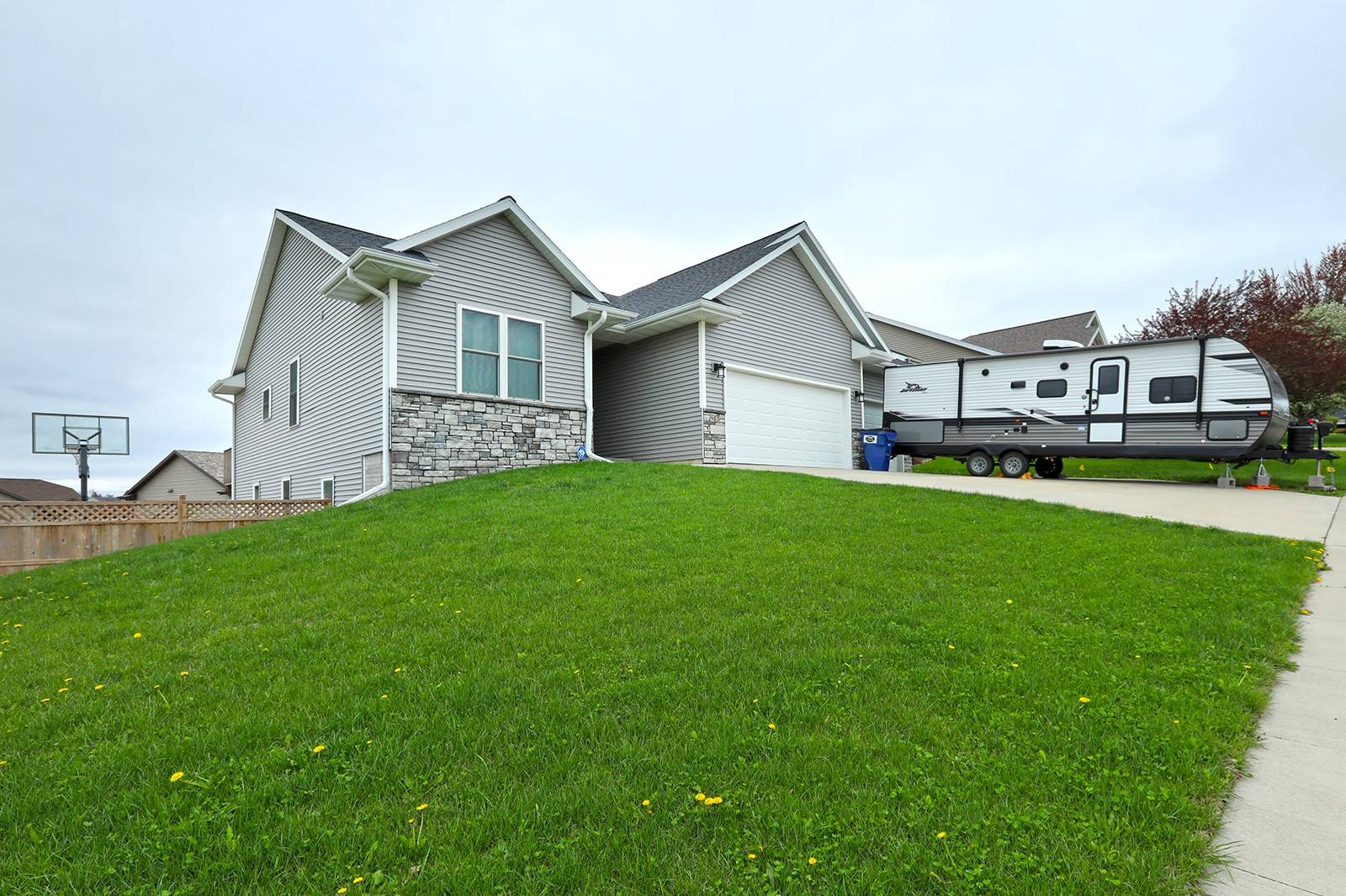 Marshalltown, IA 50158,513 Craig Circle