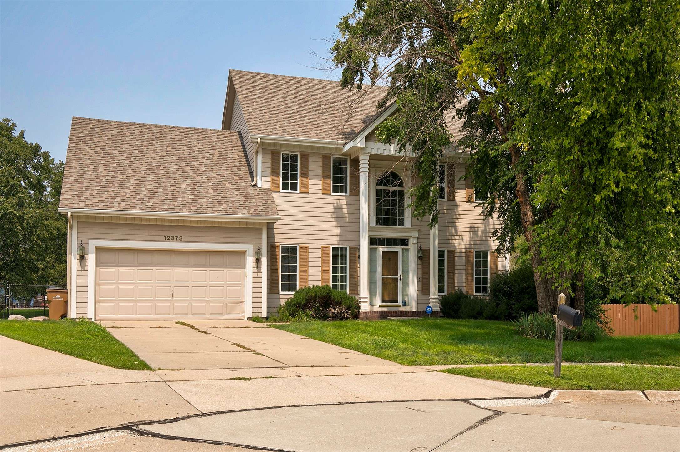 Clive, IA 50325,12373 Hazelwood Court