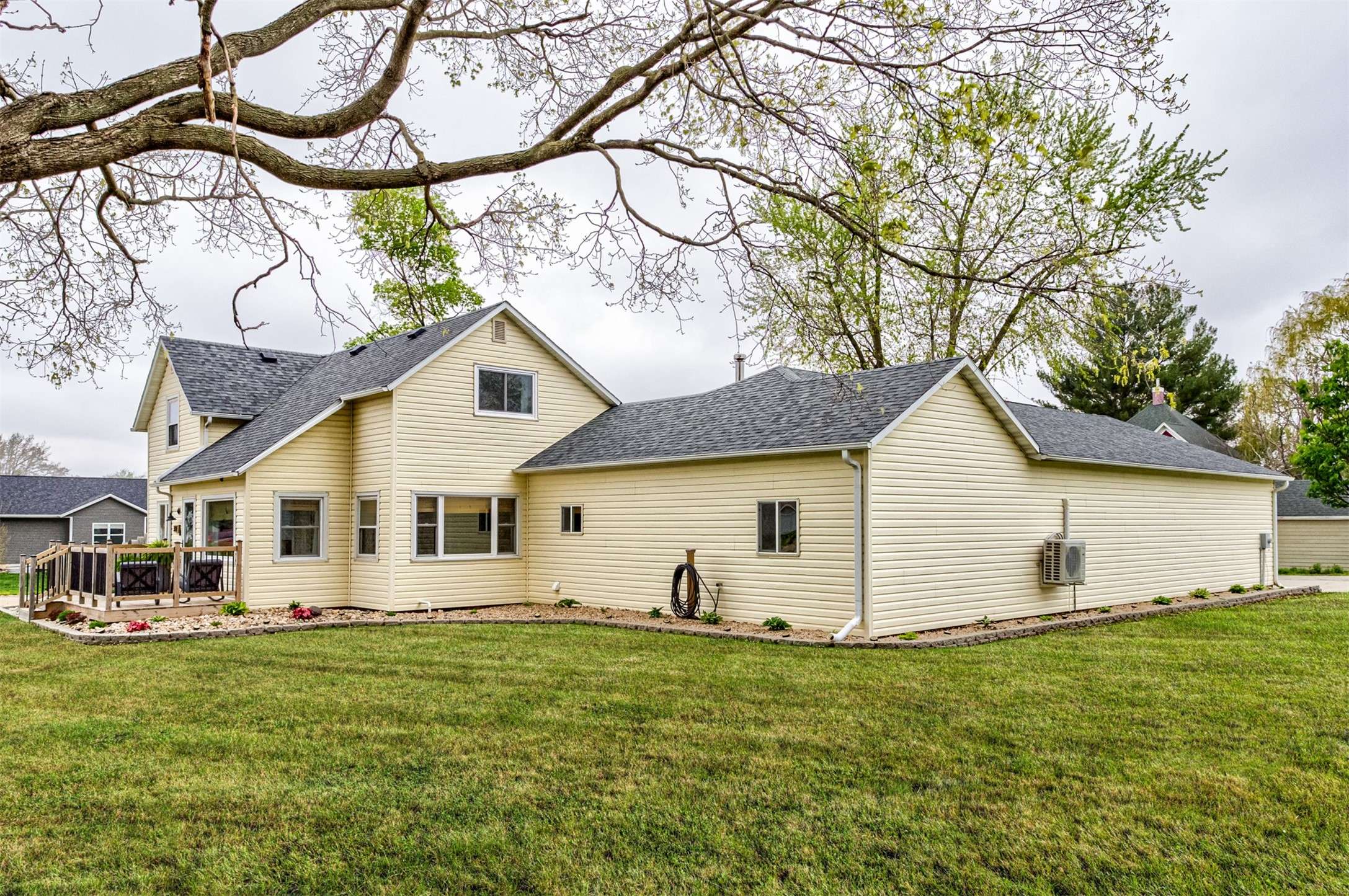 State Center, IA 50247,301 4th Street NE