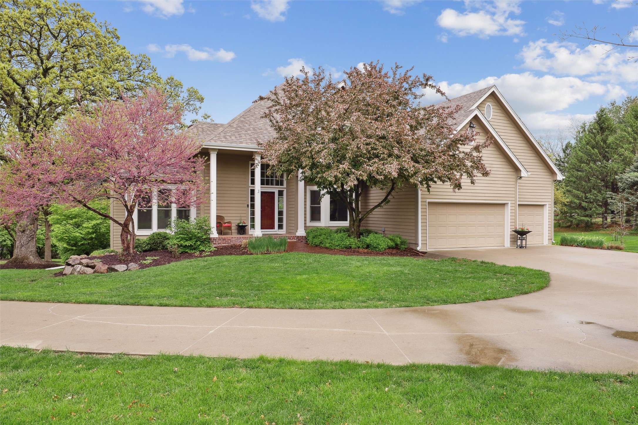 West Des Moines, IA 50265,980 SE Browns Woods Drive