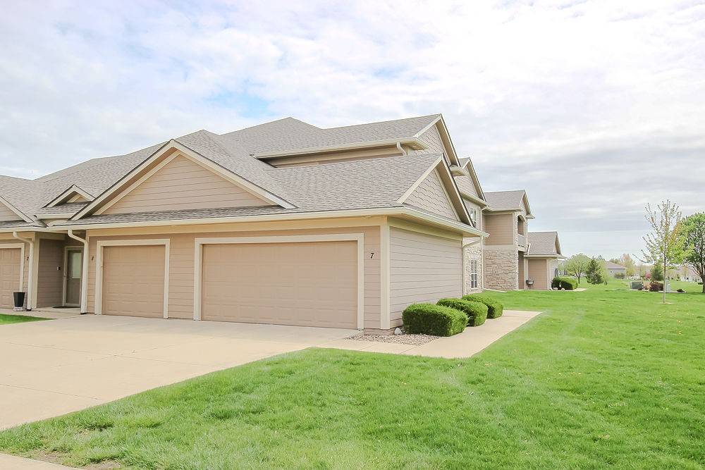 Ankeny, IA 50021,2502 NE Oak Drive #7