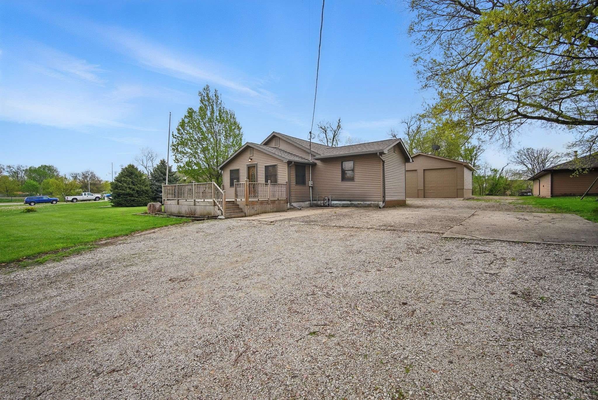 Des Moines, IA 50317,2129 Morton Avenue