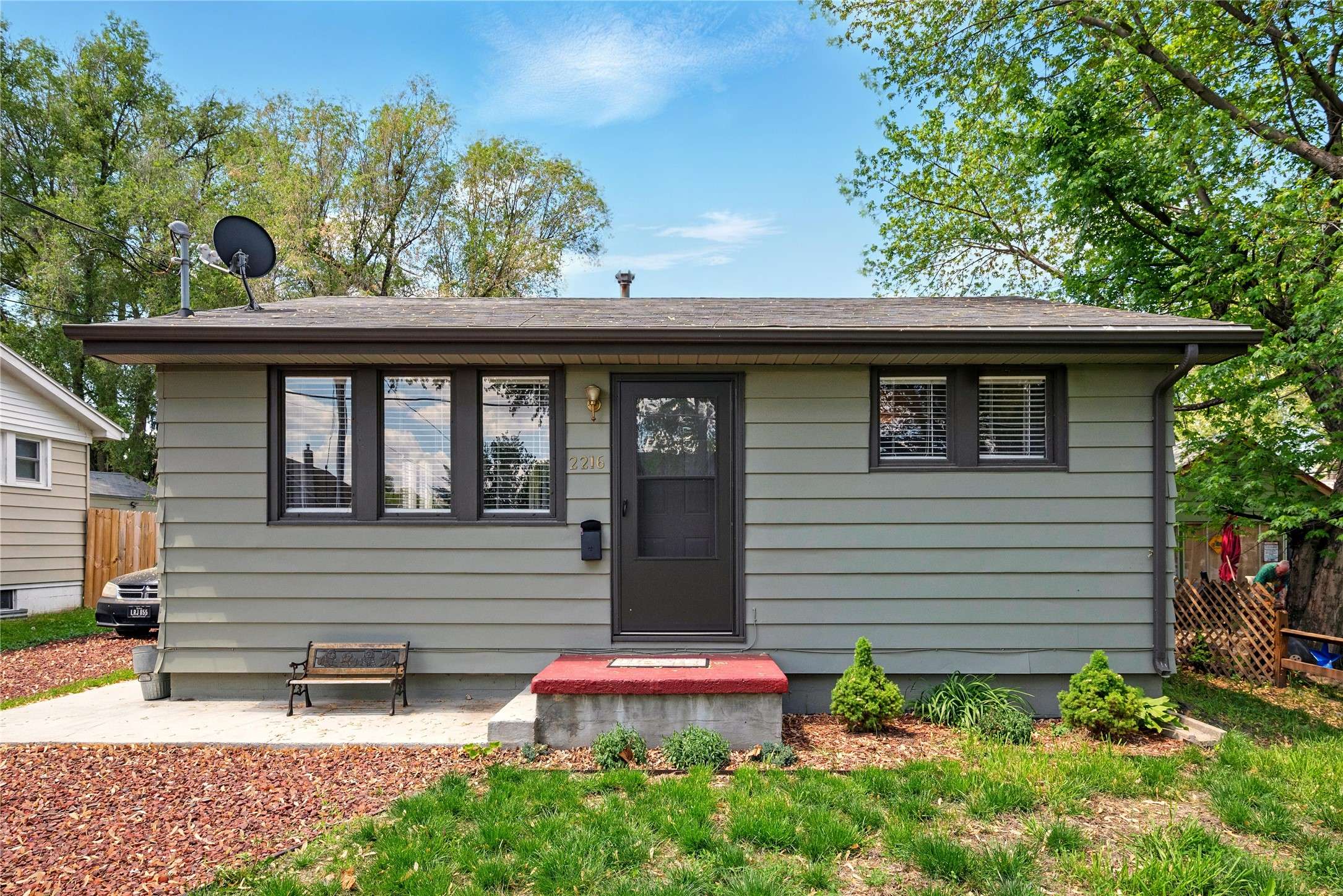 Des Moines, IA 50317,2216 Lay Street