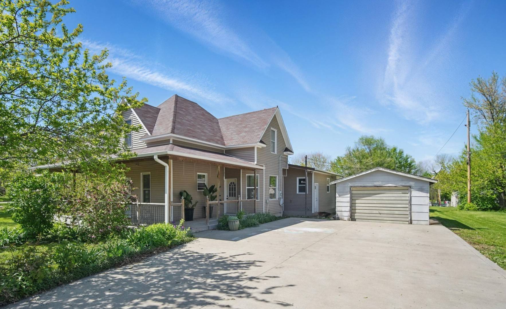 Chariton, IA 50049,1223 Park Avenue