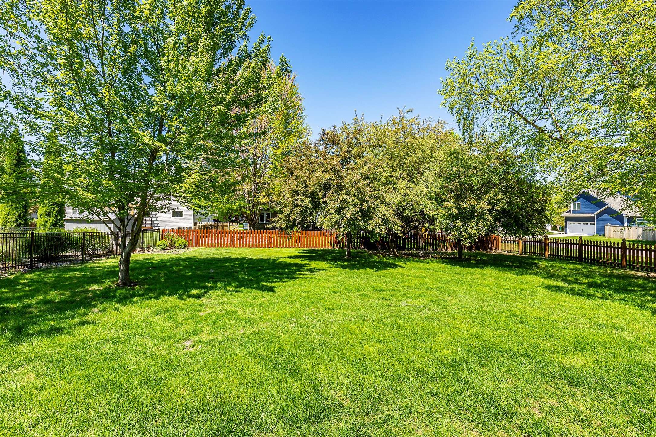 Clive, IA 50325,12321 Walnut Ridge Court