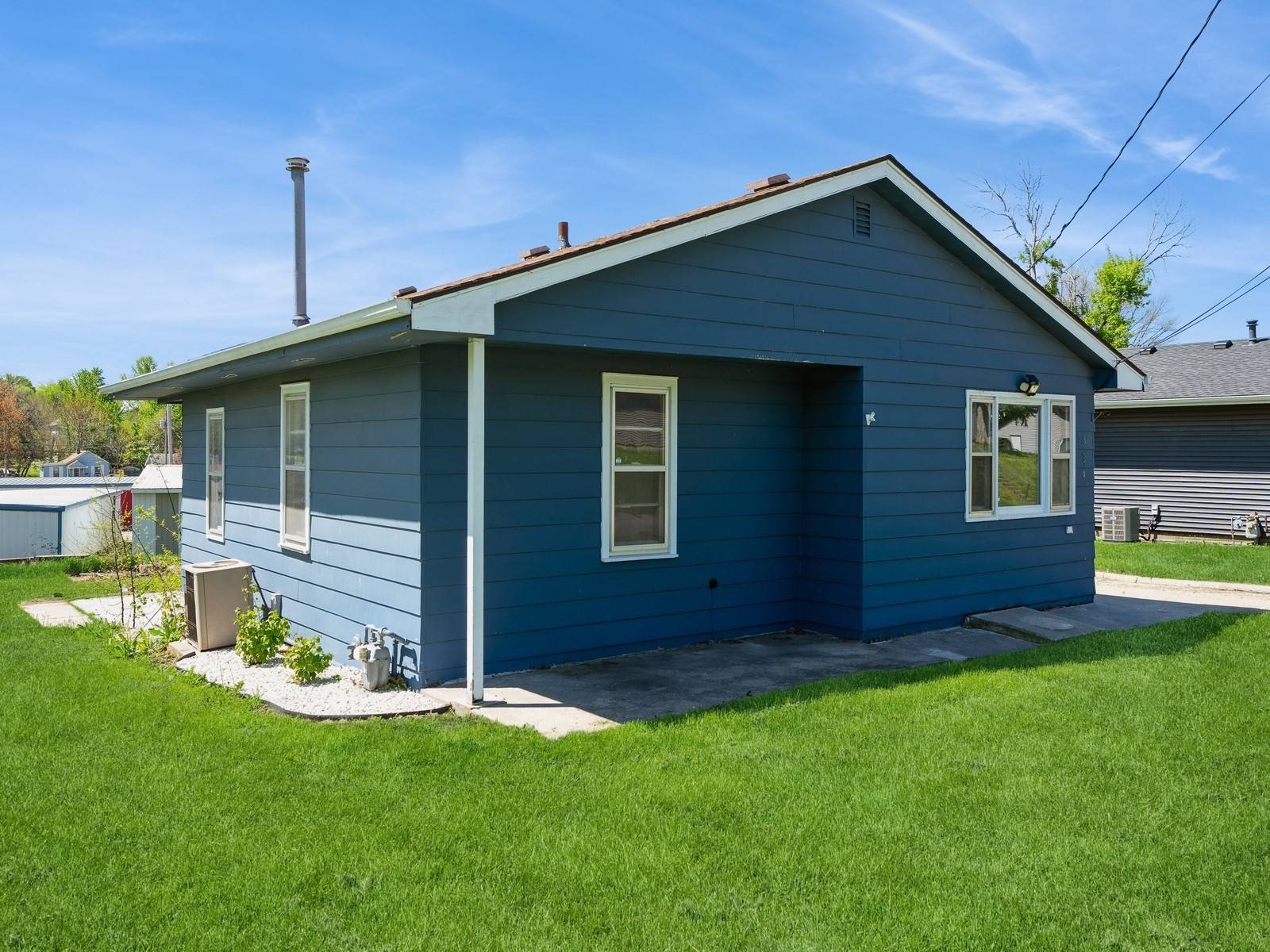 Newton, IA 50208,829 N 3rd Avenue E