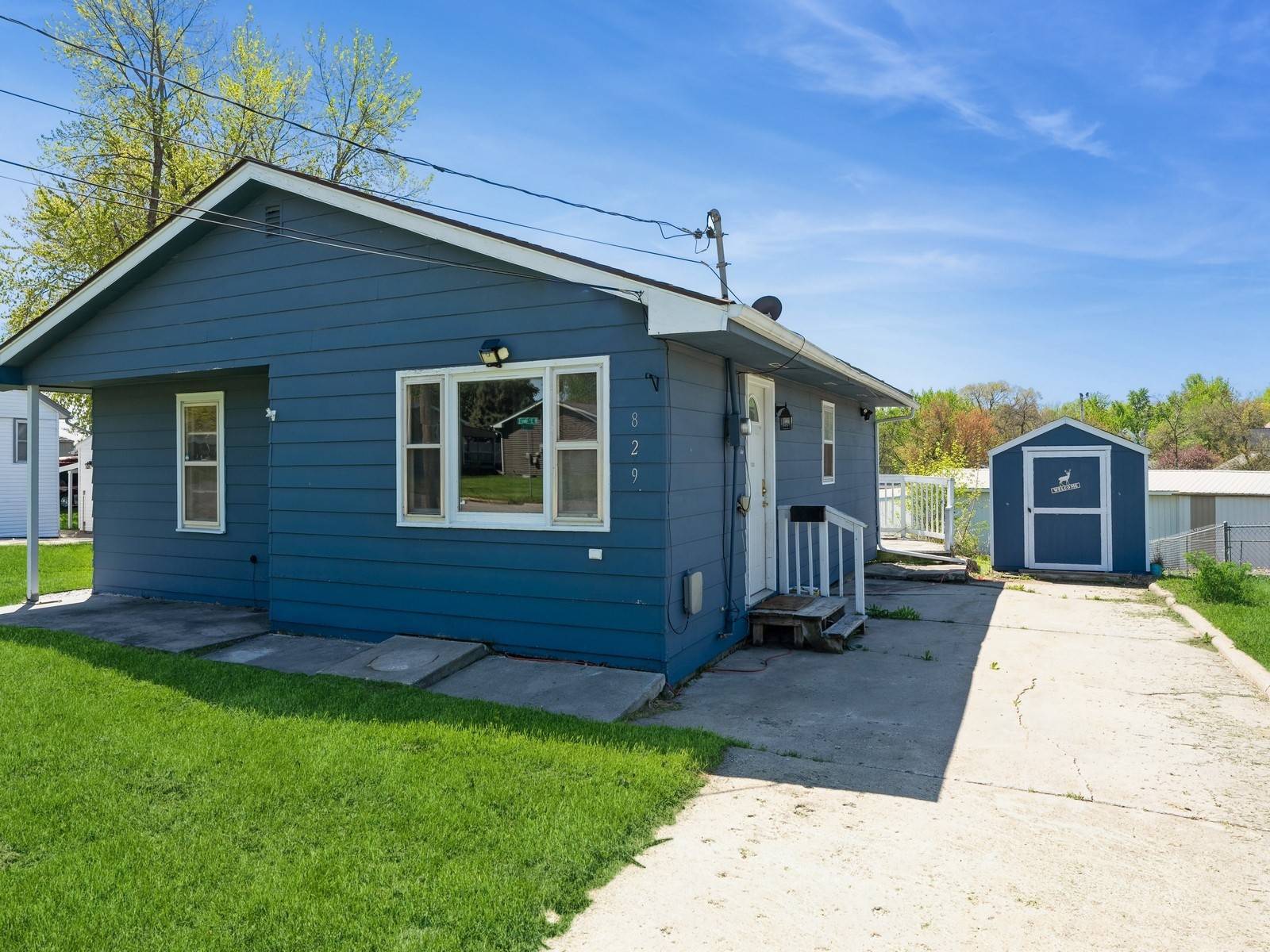 Newton, IA 50208,829 N 3rd Avenue E