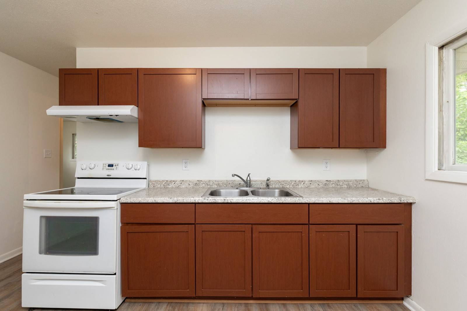 Des Moines, IA 50315,424/426 E Leach Avenue