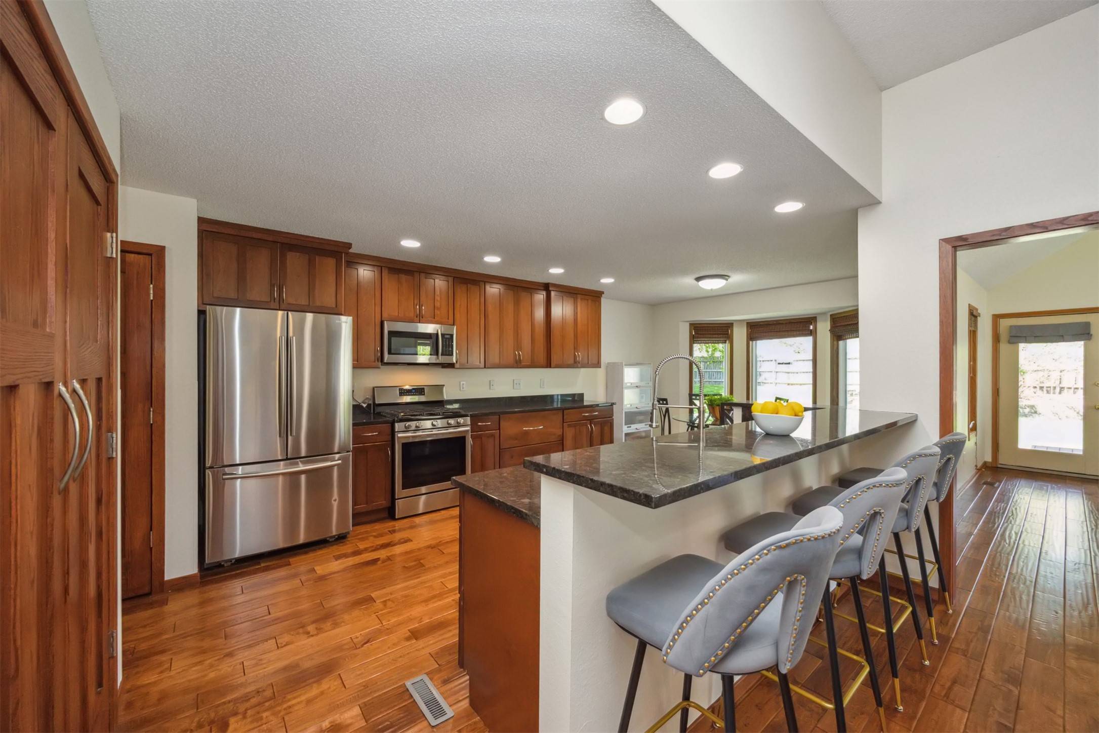 Clive, IA 50325,15919 Hawthorn Circle
