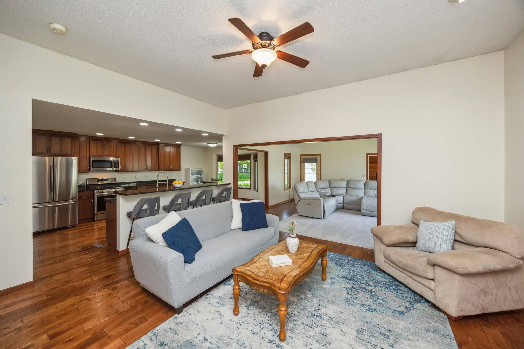 Clive, IA 50325,15919 Hawthorn Circle
