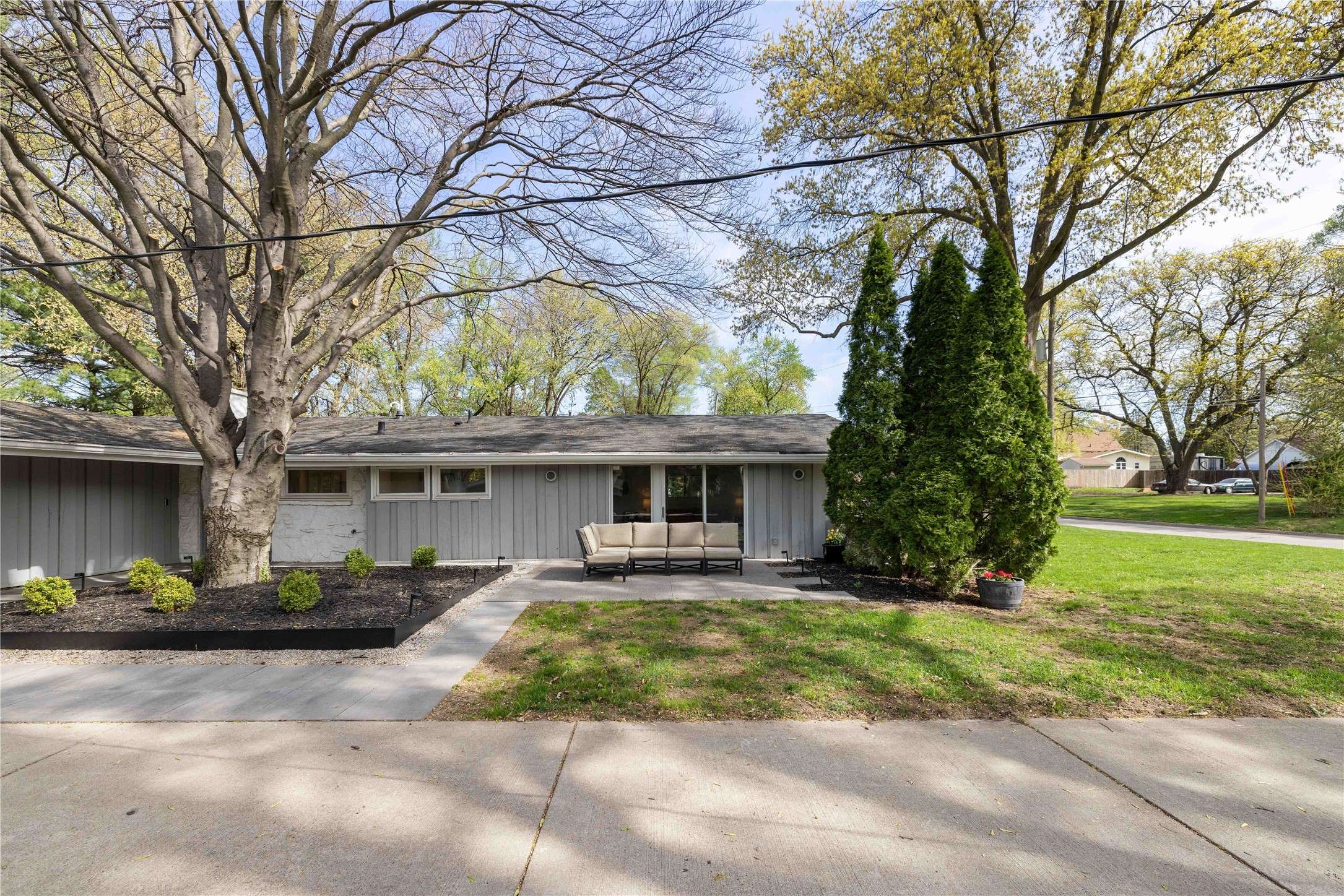 Des Moines, IA 50315,4906 SW 18th Street